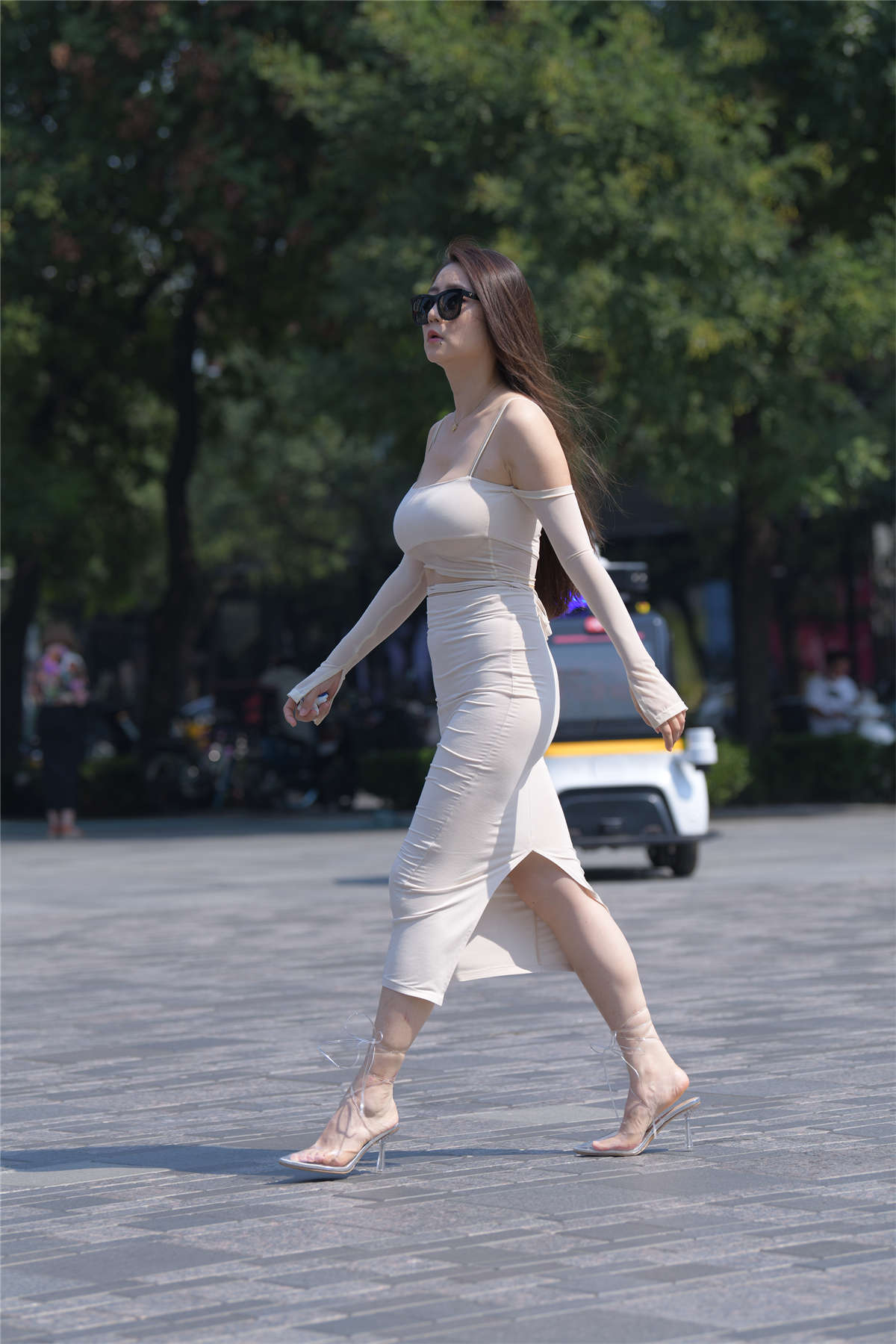 [魔镜原创摄影]一只麋鹿摄影作品 冷暖自知-日更街拍