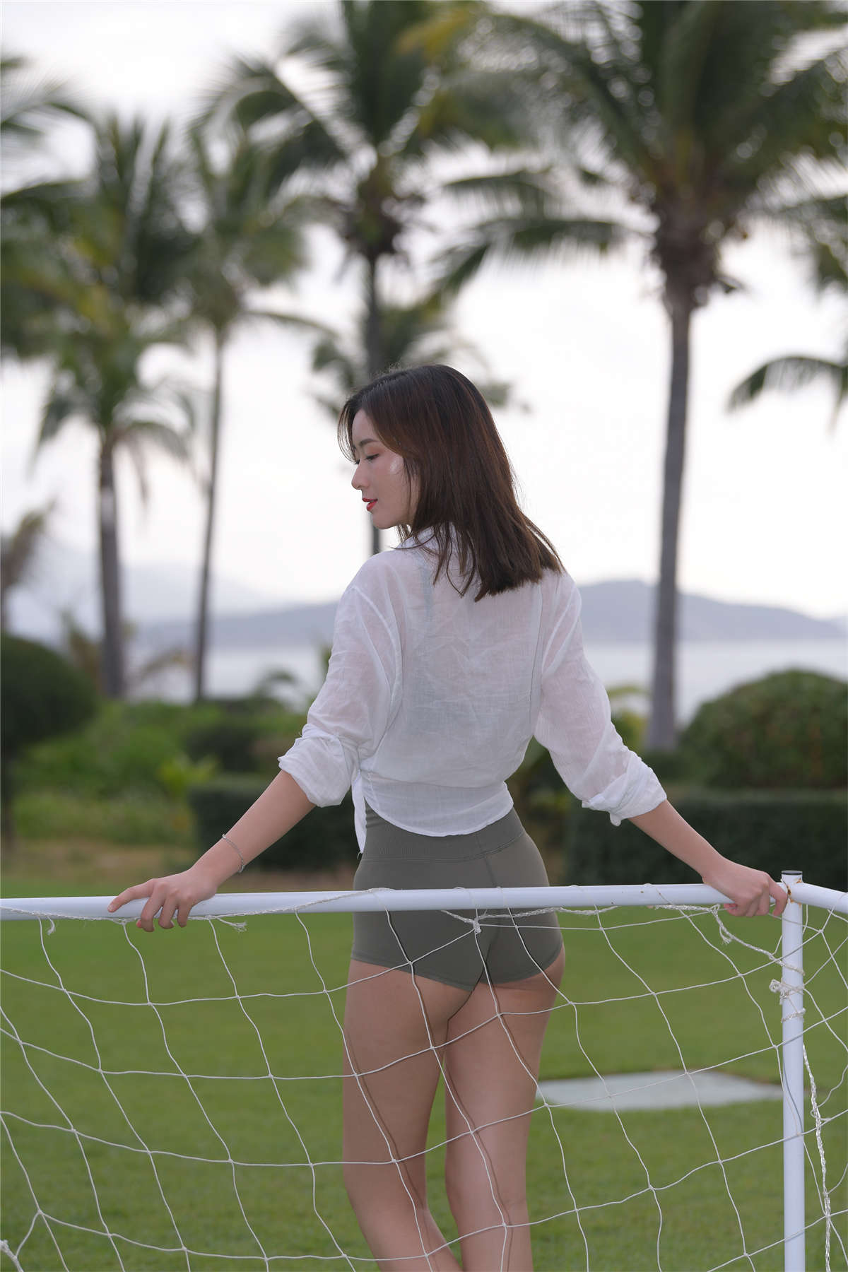 三亚旅拍 文文健身热裤-日更街拍