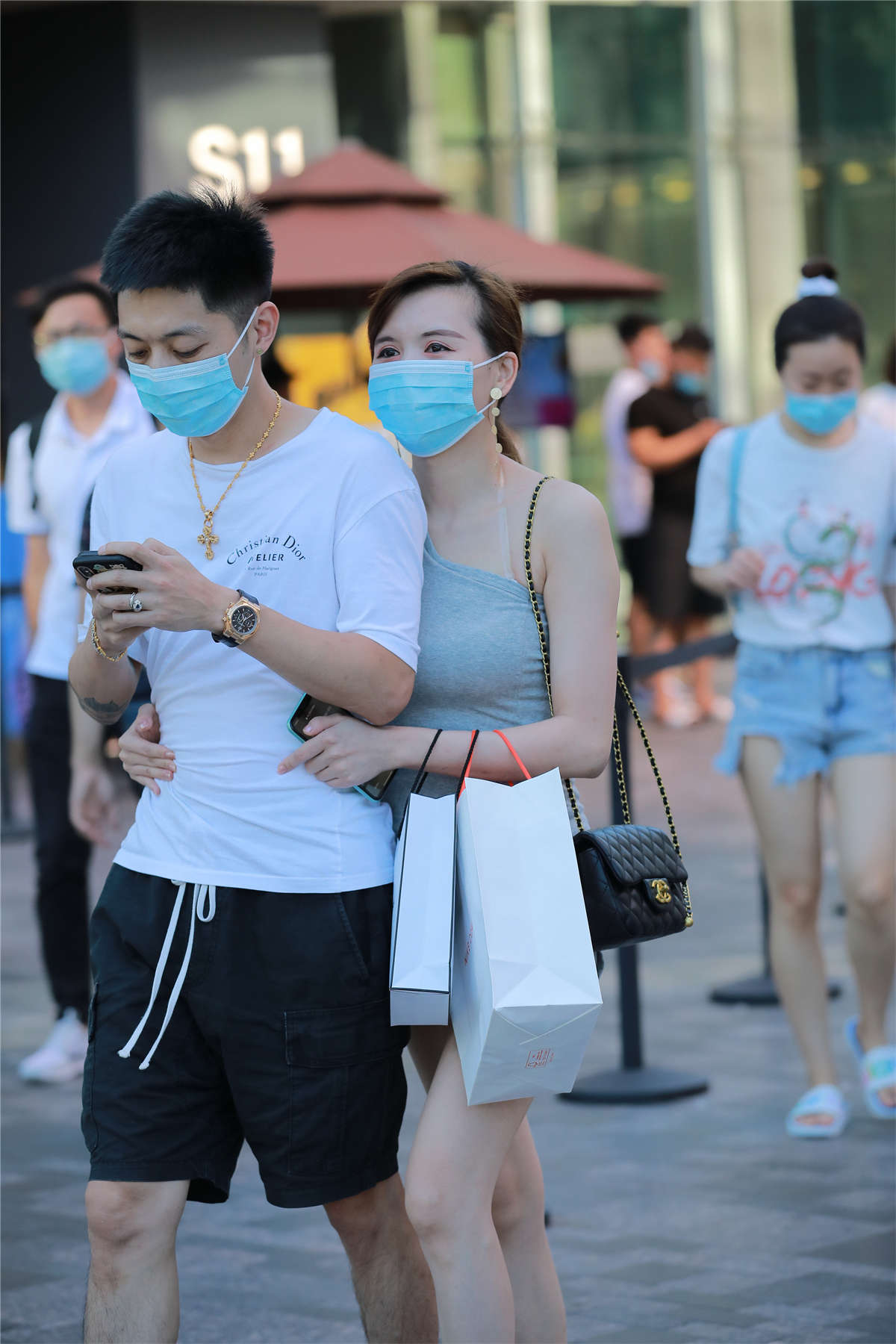 四九城嘎子街拍作品 – 超短包臀裙女友-日更街拍