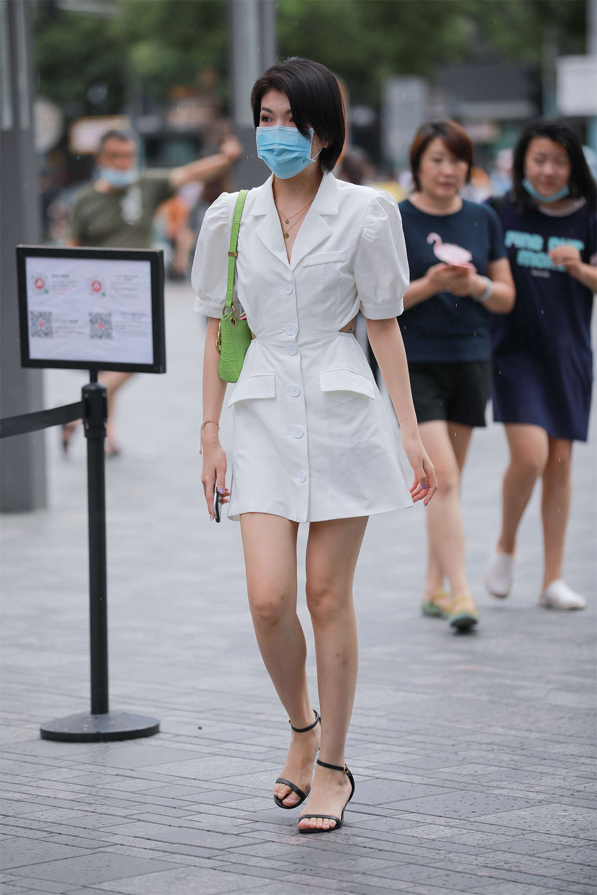 四九城嘎子街拍作品 – 干练型女白领-日更街拍