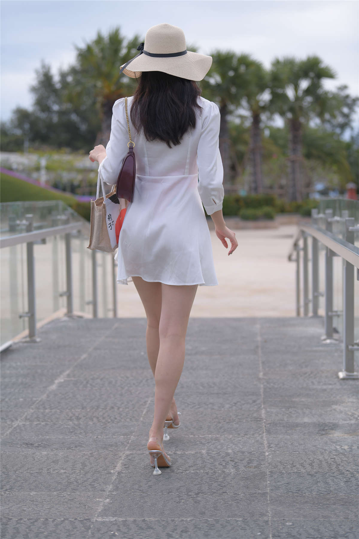 图片[2]-红石旅拍摄影作品 第一篇：白与红-日更街拍