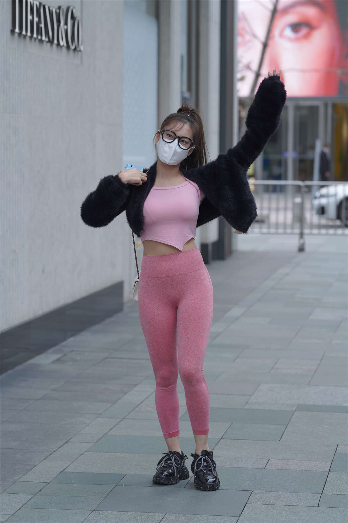 图片[2]-粉色瑜伽运动装-日更街拍