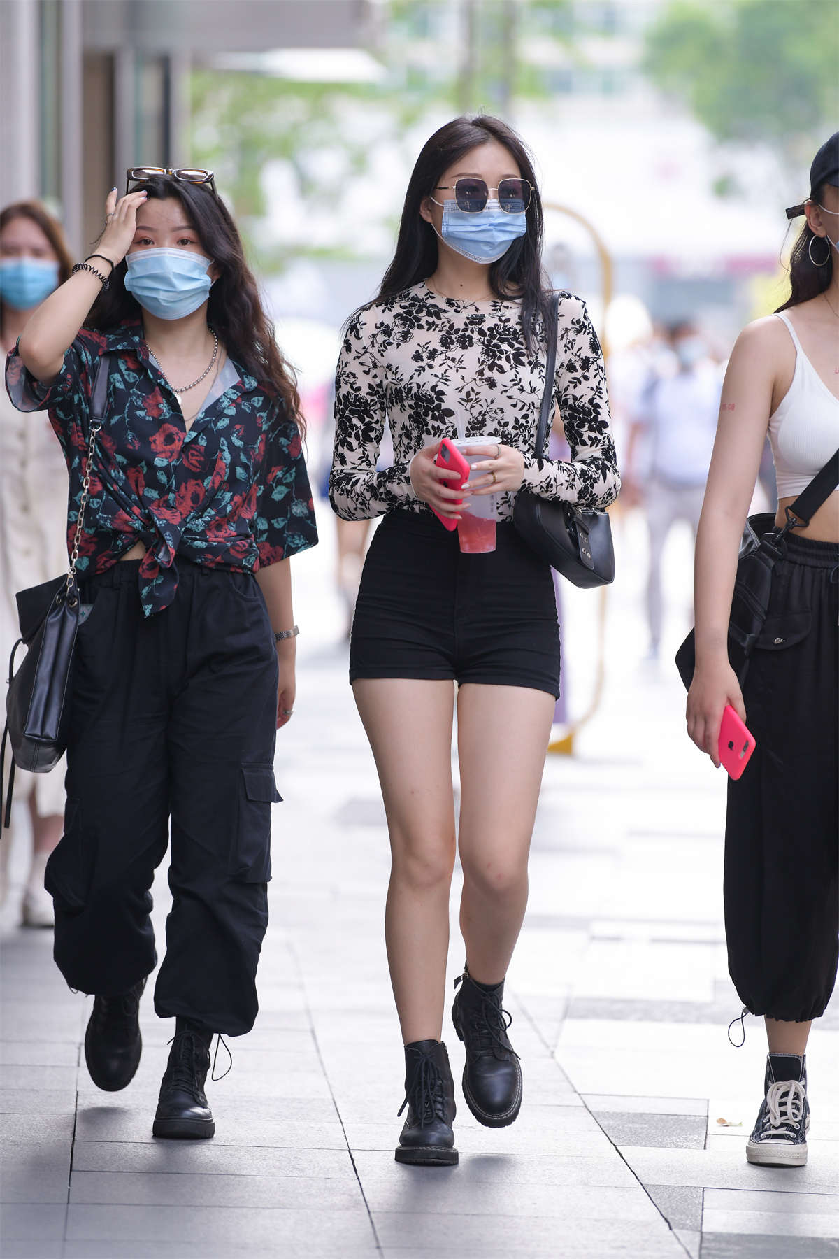 图片[2]-温婉短靴短裤-日更街拍