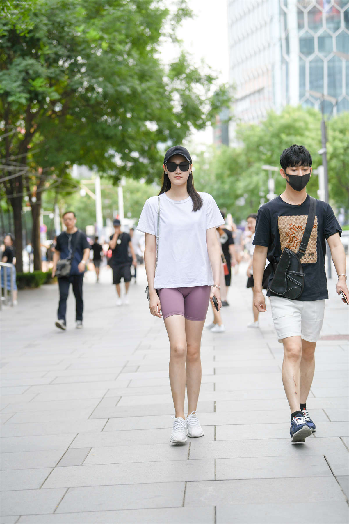 瑜伽短裤白T-日更街拍