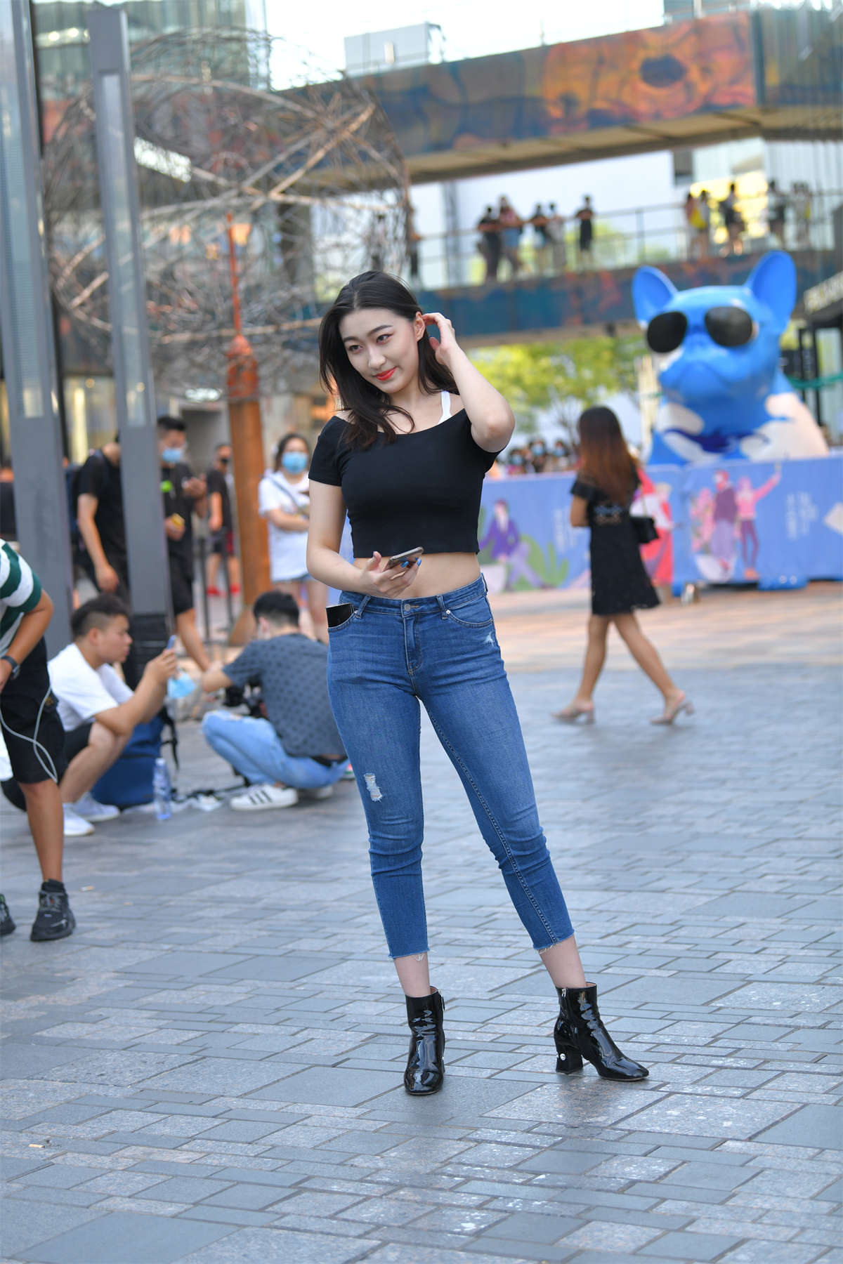 图片[2]-短靴牛仔好身材-日更街拍