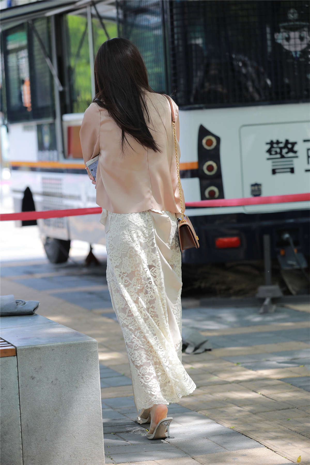 图片[2]-四九城嘎子街拍作品 – 蕾丝裙美腿闺蜜-日更街拍