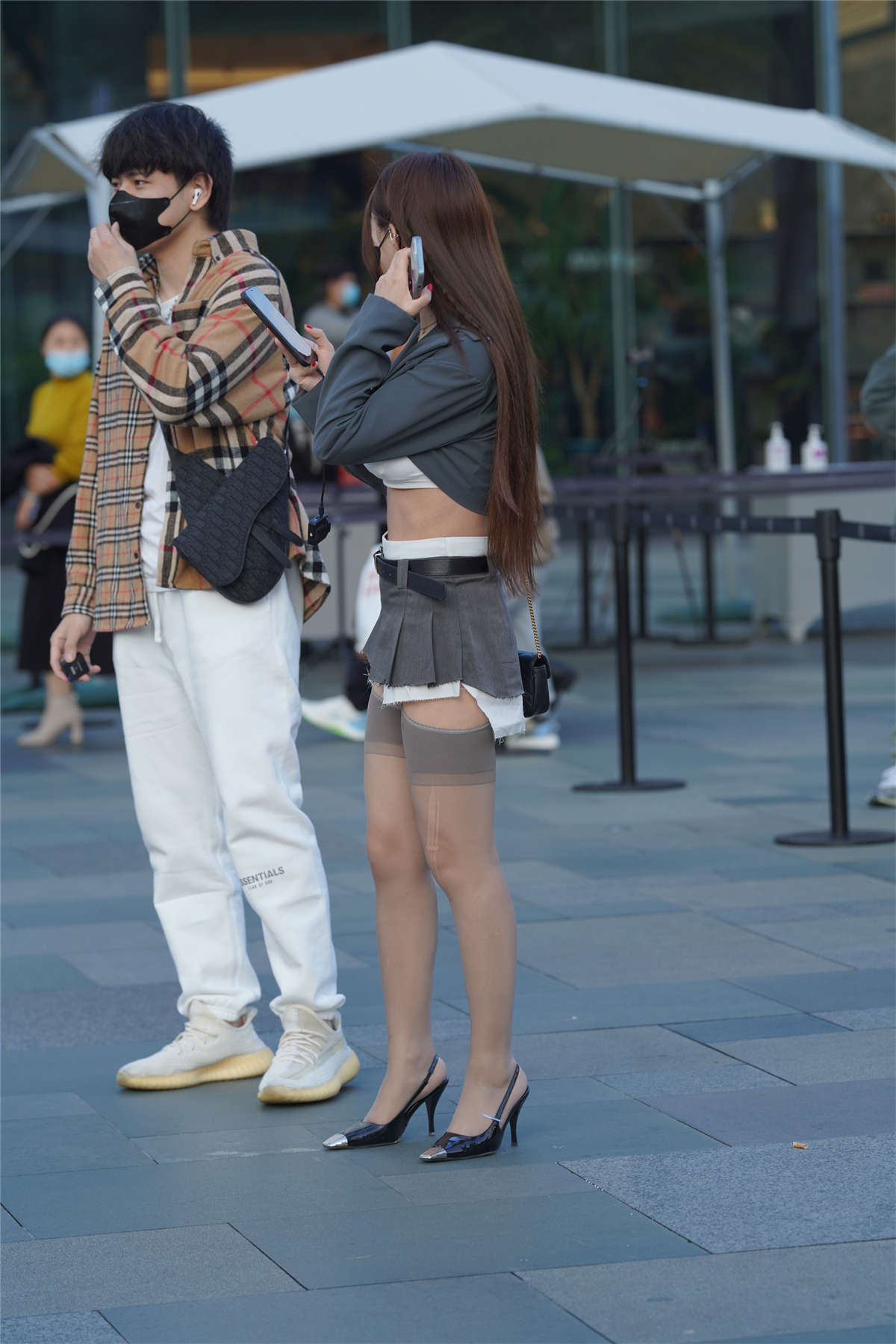 图片[2]-波涛汹涌大白腿美女-日更街拍