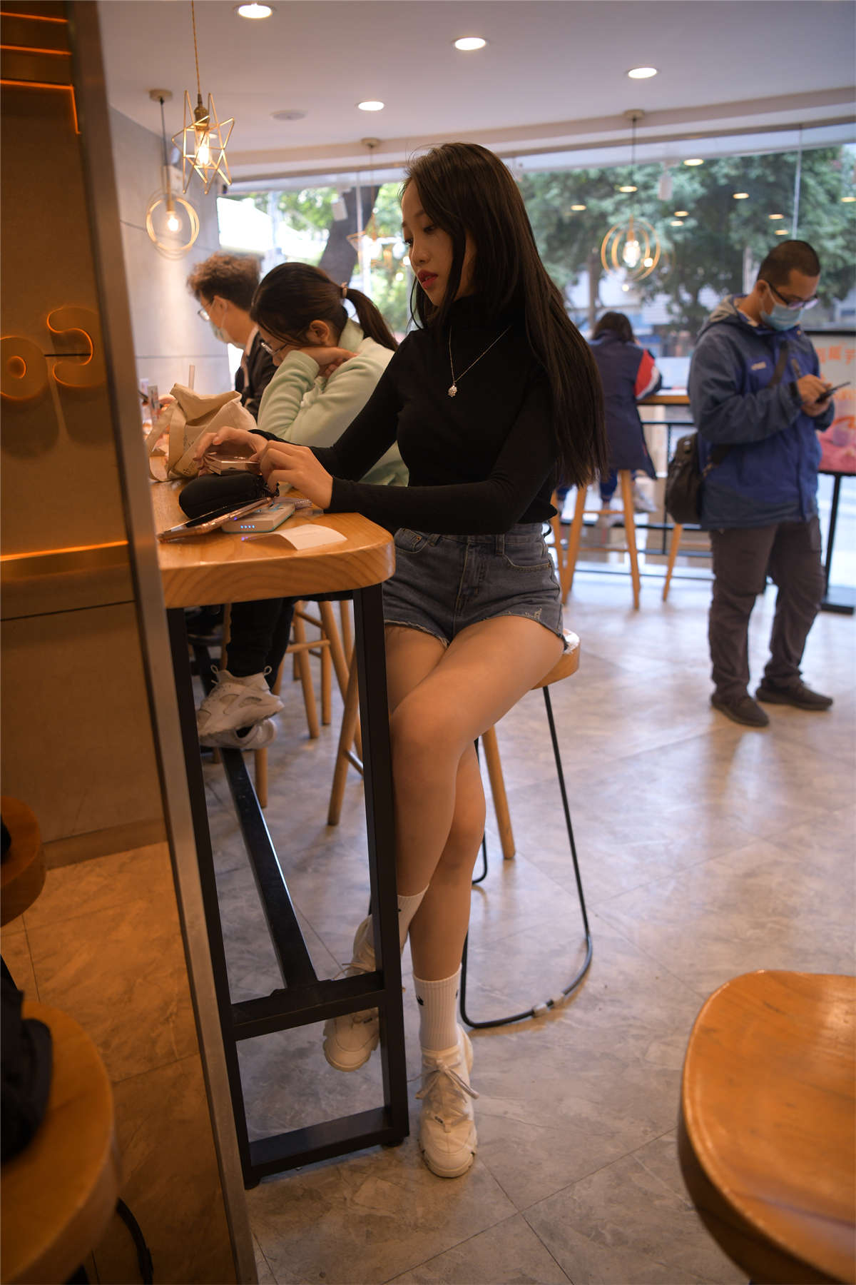 图片[2]-[魔镜原创摄影]魂魂街拍作品 我和冬天有个约会-日更街拍