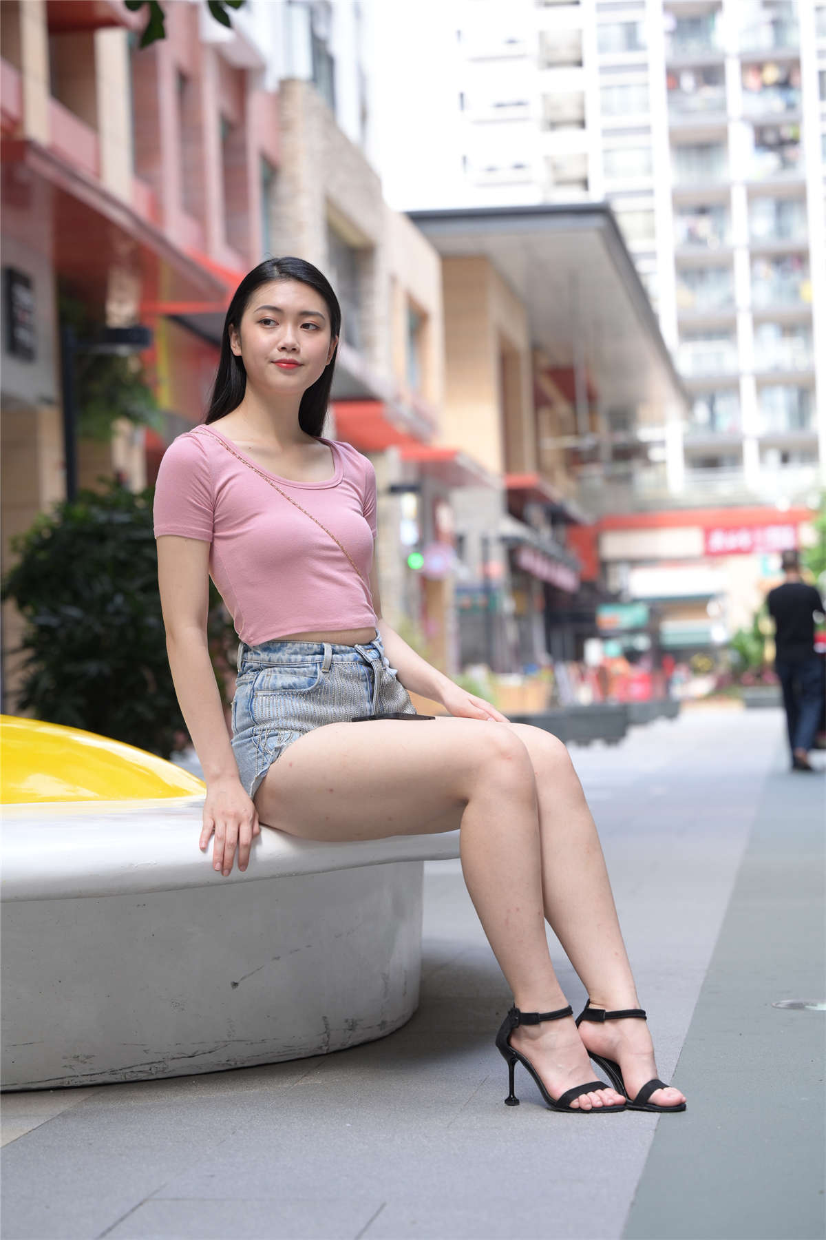 图片[2]-[魔镜原创摄影]魂魂摄影作品 夏日里的热裤女孩-日更街拍