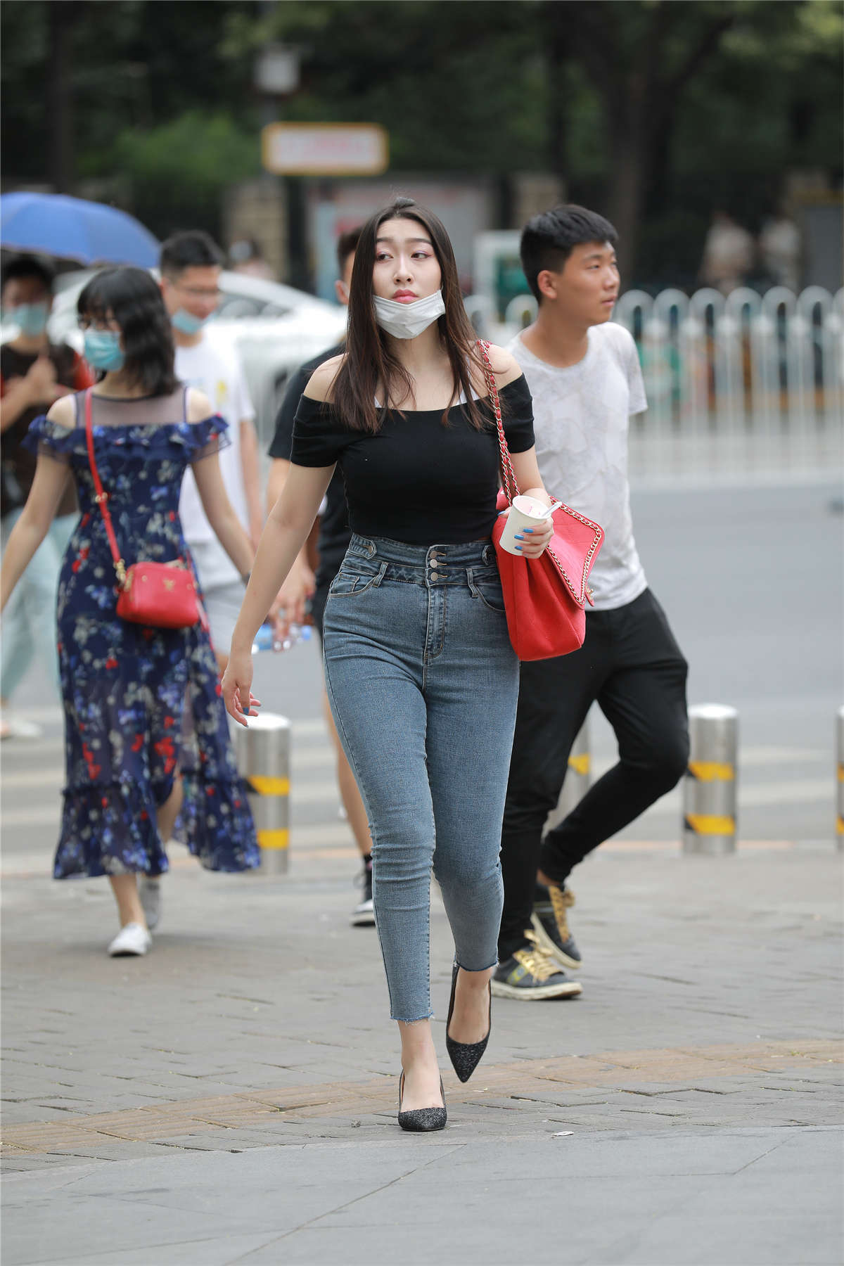 图片[2]-牛仔裤搭配好身材-日更街拍