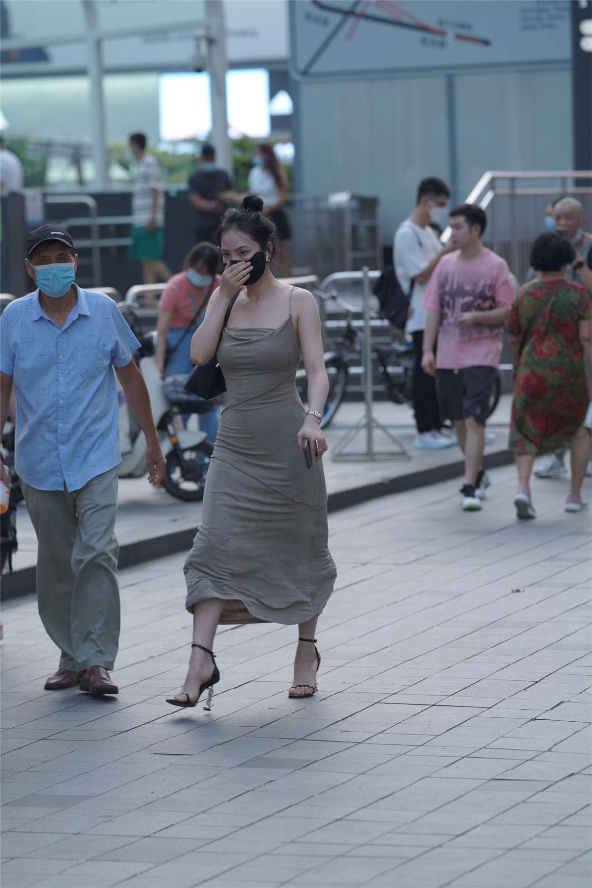 图片[2]-性感包臀裙美女-日更街拍