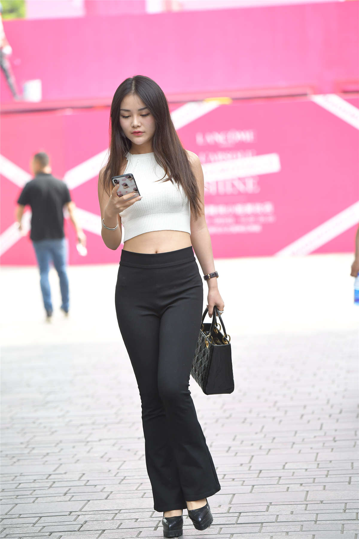 图片[2]-时尚黑白搭配-日更街拍