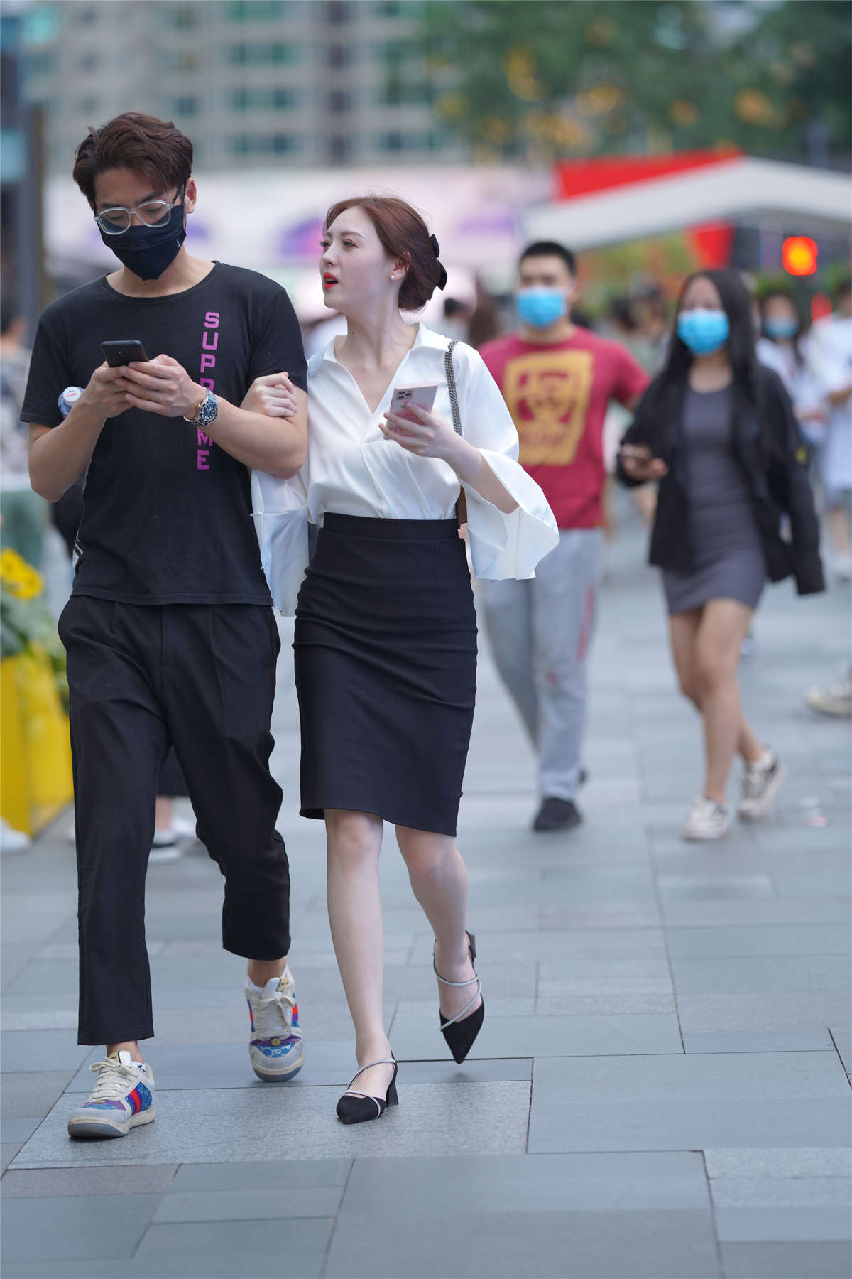 图片[2]-黑色职业裙美女-日更街拍