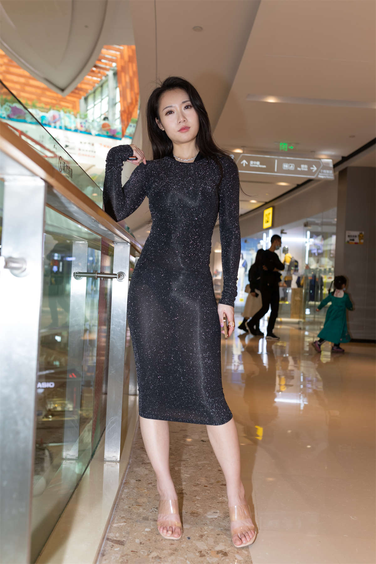 图片[2]-[魔镜原创摄影]盛夏黑色长裙-日更街拍