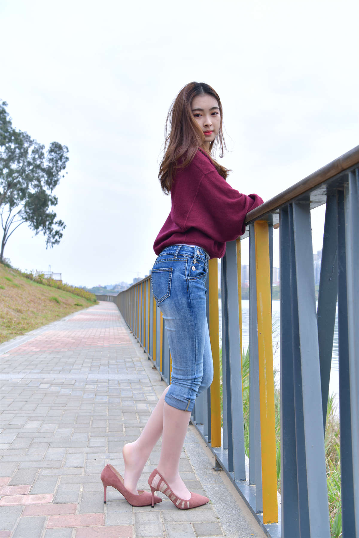 图片[2]-[魔镜原创摄影]牛仔裤肉丝小姐姐-日更街拍