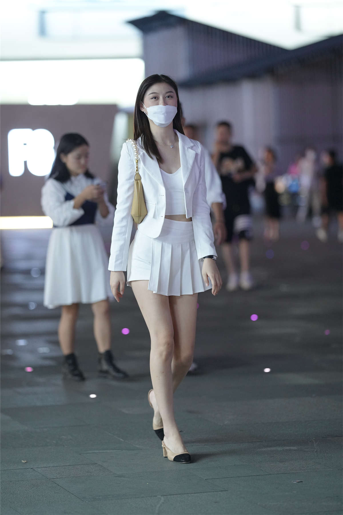 图片[2]-青春动人白色百褶裙-日更街拍