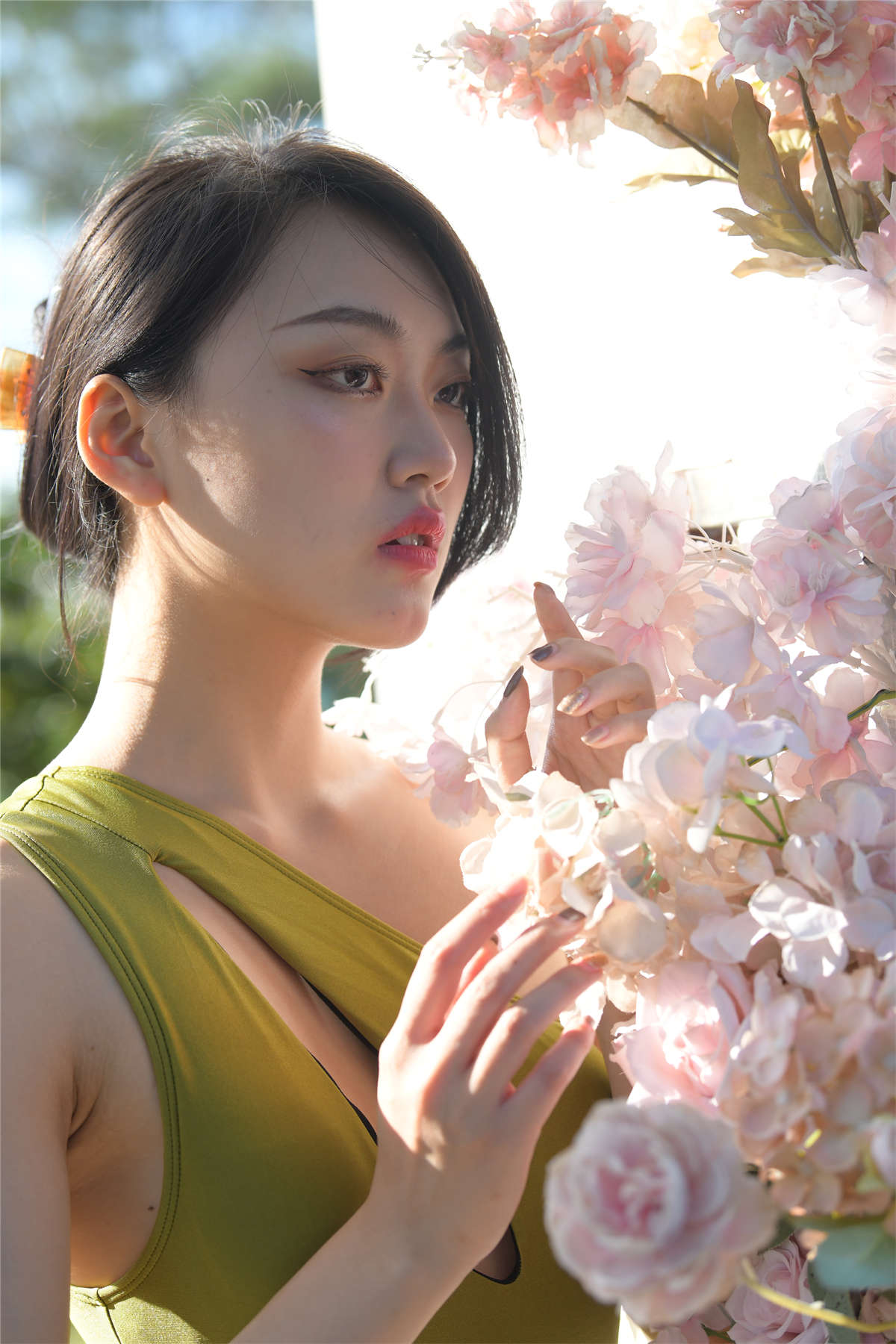 图片[2]-[魔镜原创摄影]一始街拍作品 性感绿色比基尼美女-日更街拍