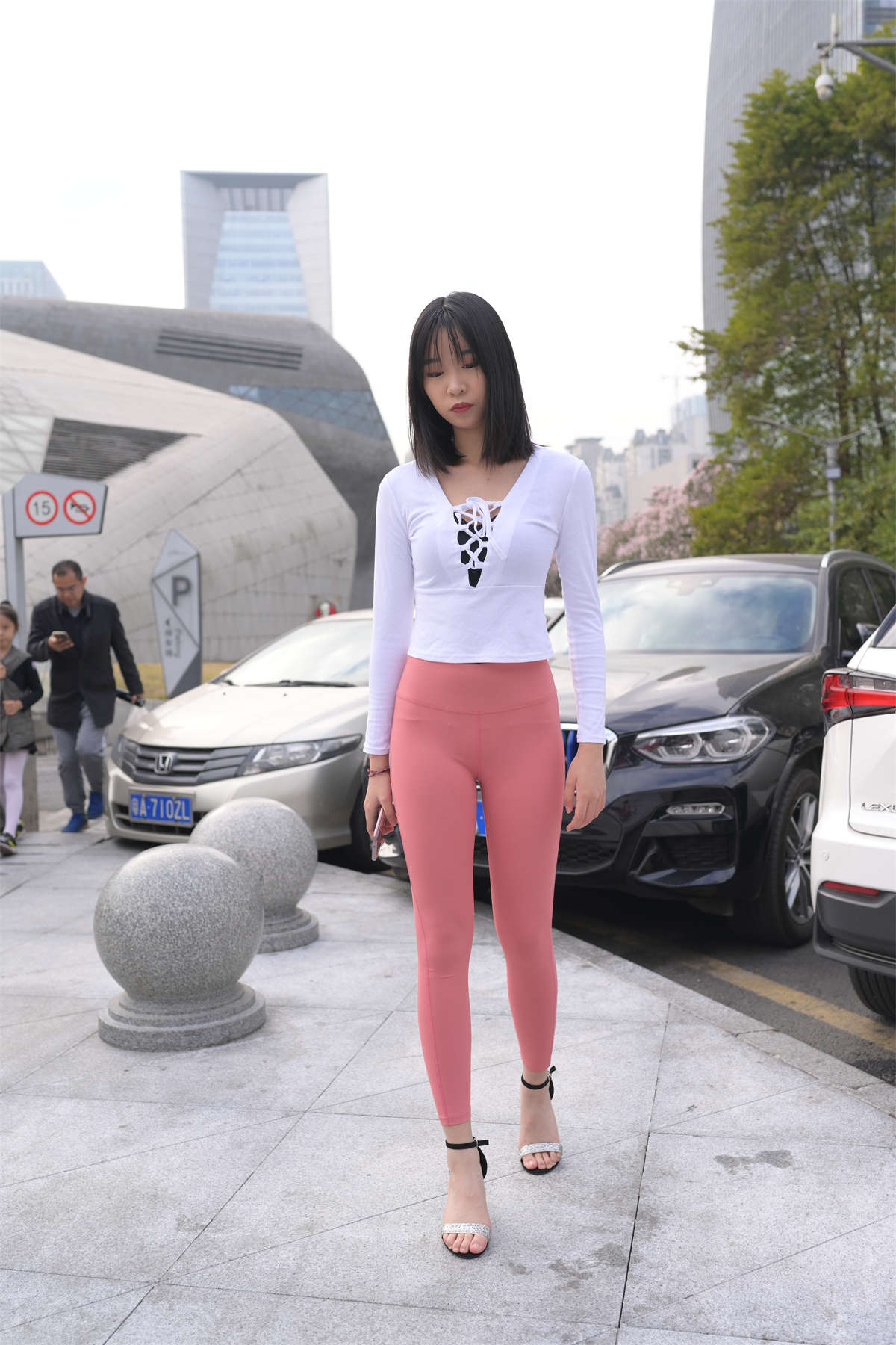 [魔镜原创摄影]粉色瑜伽裤少女-日更街拍