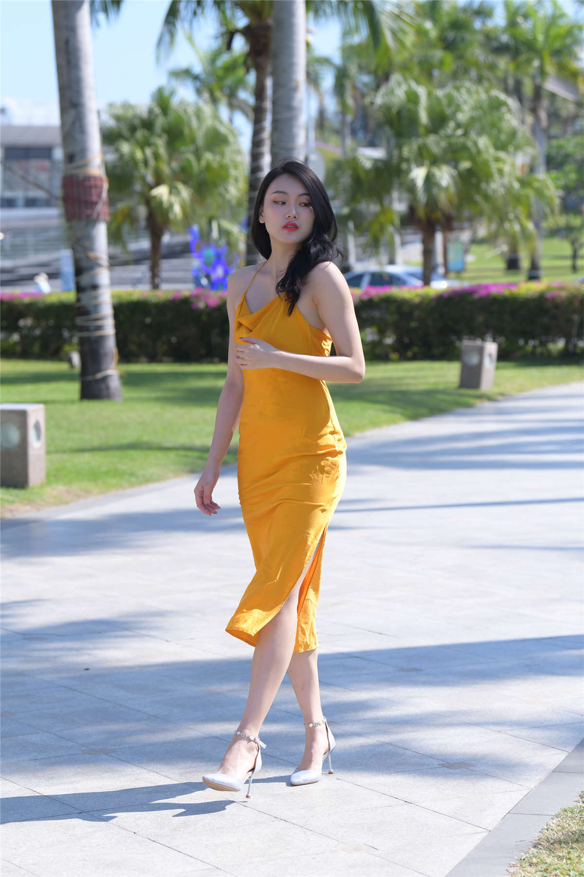 图片[2]-[魔镜原创摄影]一始街拍作品 黄裙女子-日更街拍