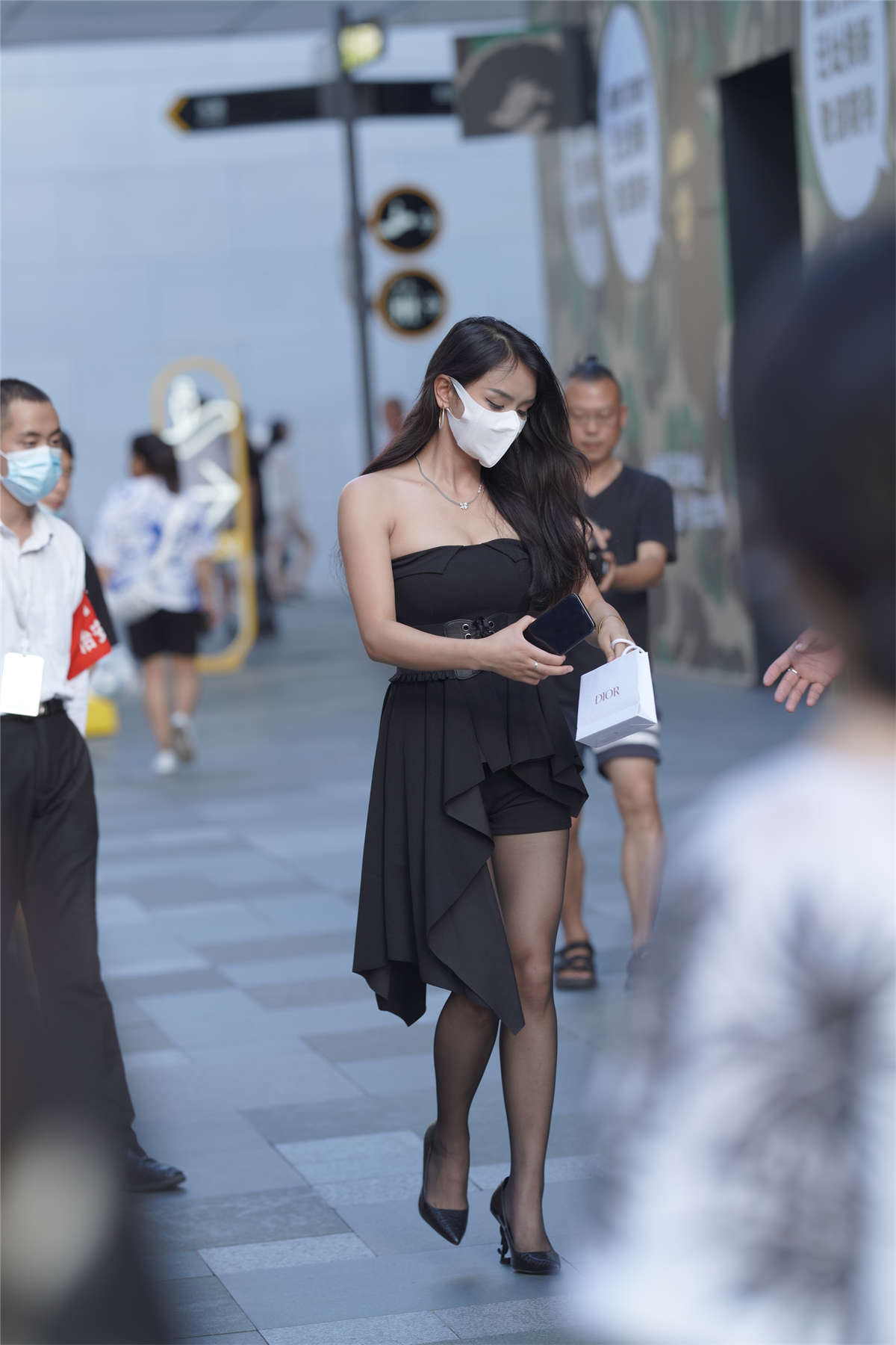 图片[2]-黑丝时尚靓女-日更街拍