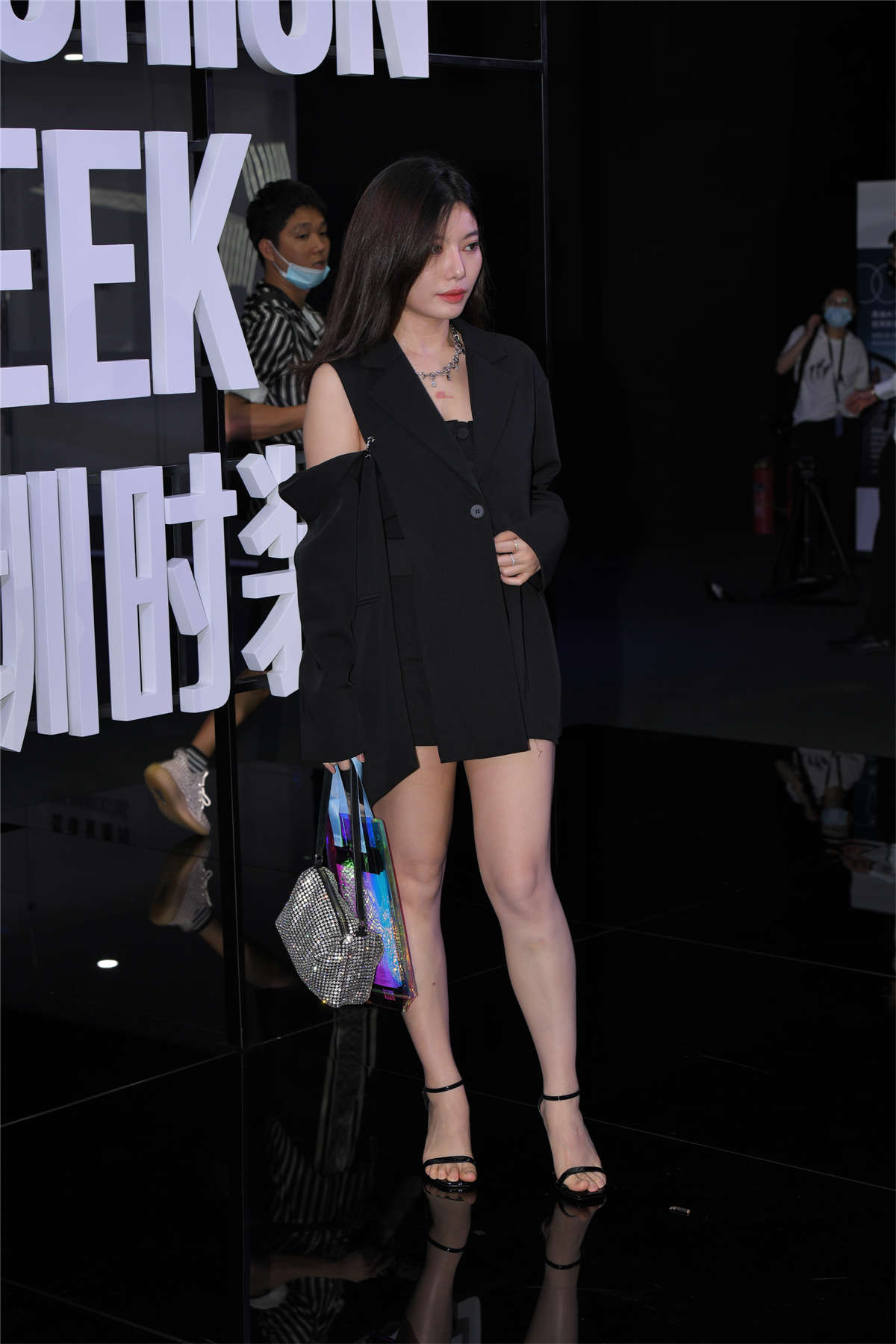 图片[2]-西装外套抹胸裙-日更街拍