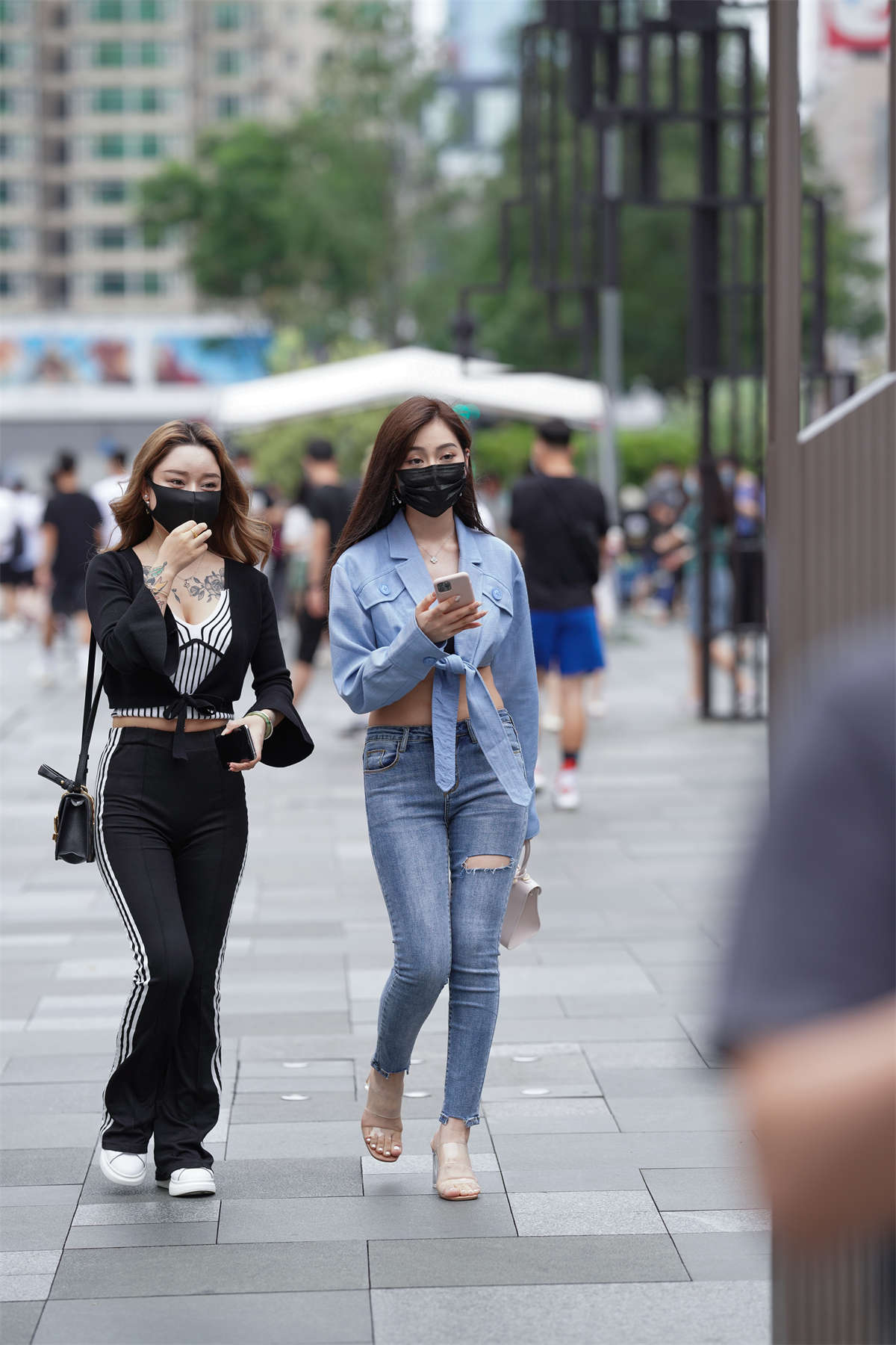 图片[2]-牛仔裤短上衣-日更街拍