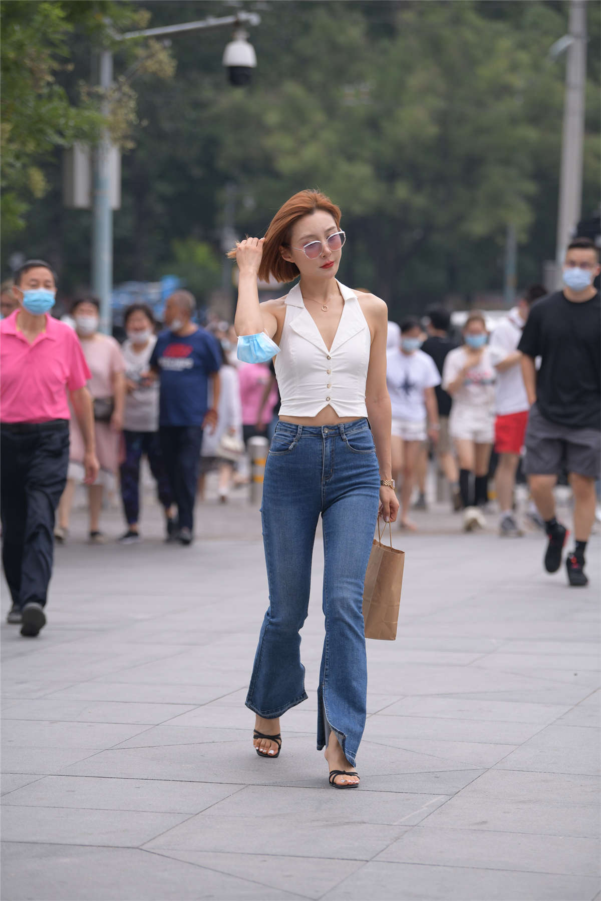 百搭喇叭牛仔裤-日更街拍
