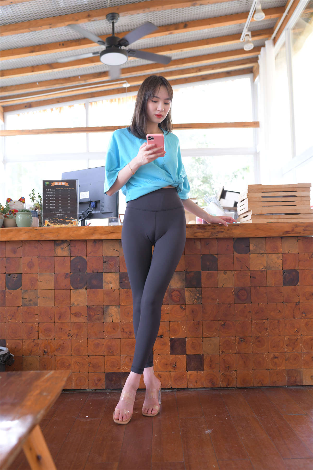 图片[2]-[魔镜原创摄影]一始街拍作品 蓝色的蔷薇-日更街拍