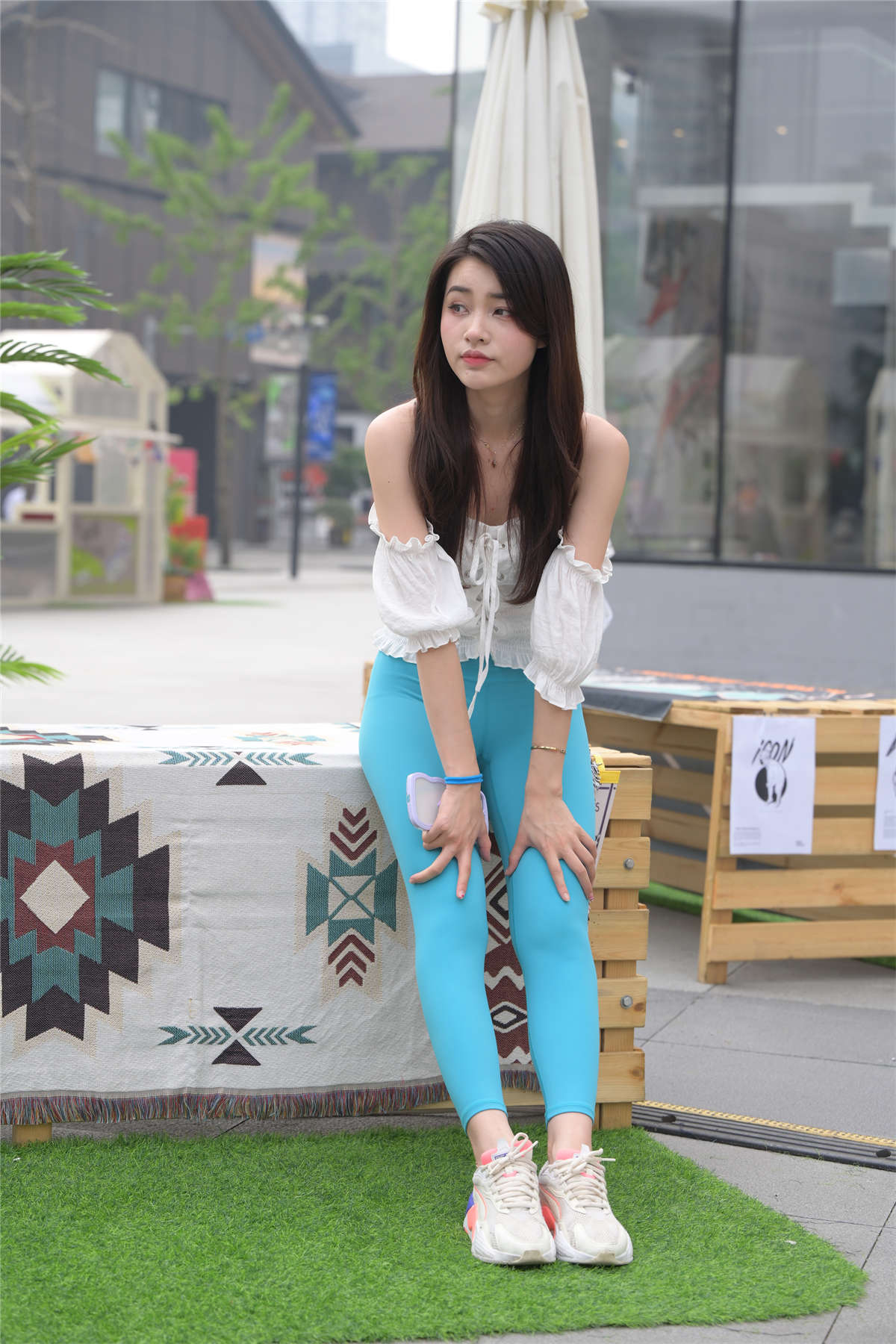 [魔镜原创摄影]不吃鸡蛋街拍作品 - 不吃鸡蛋-夏日幽蓝-日更街拍