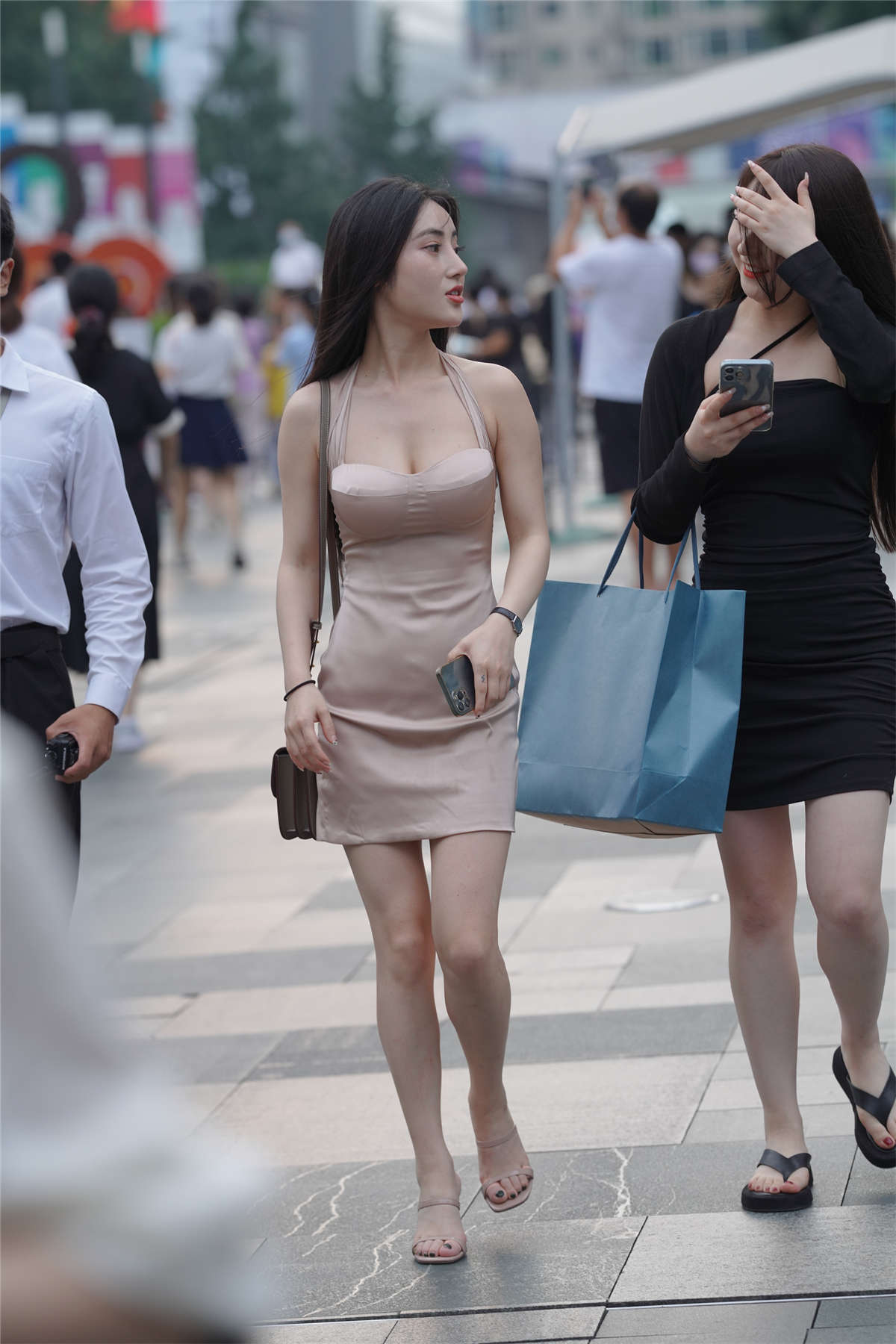 图片[2]-长发精致礼服-日更街拍