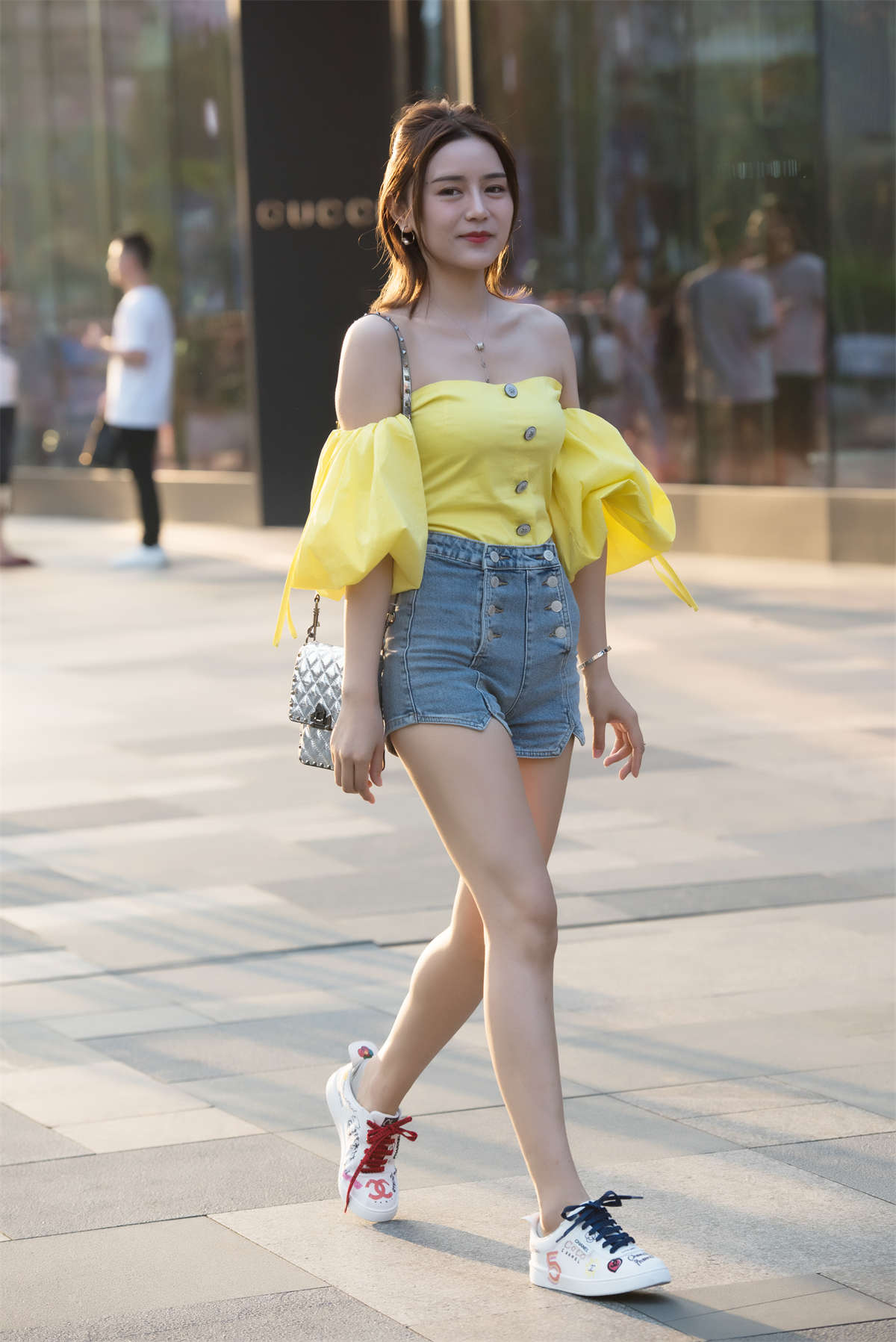 图片[2]-阳光靓丽的美-日更街拍