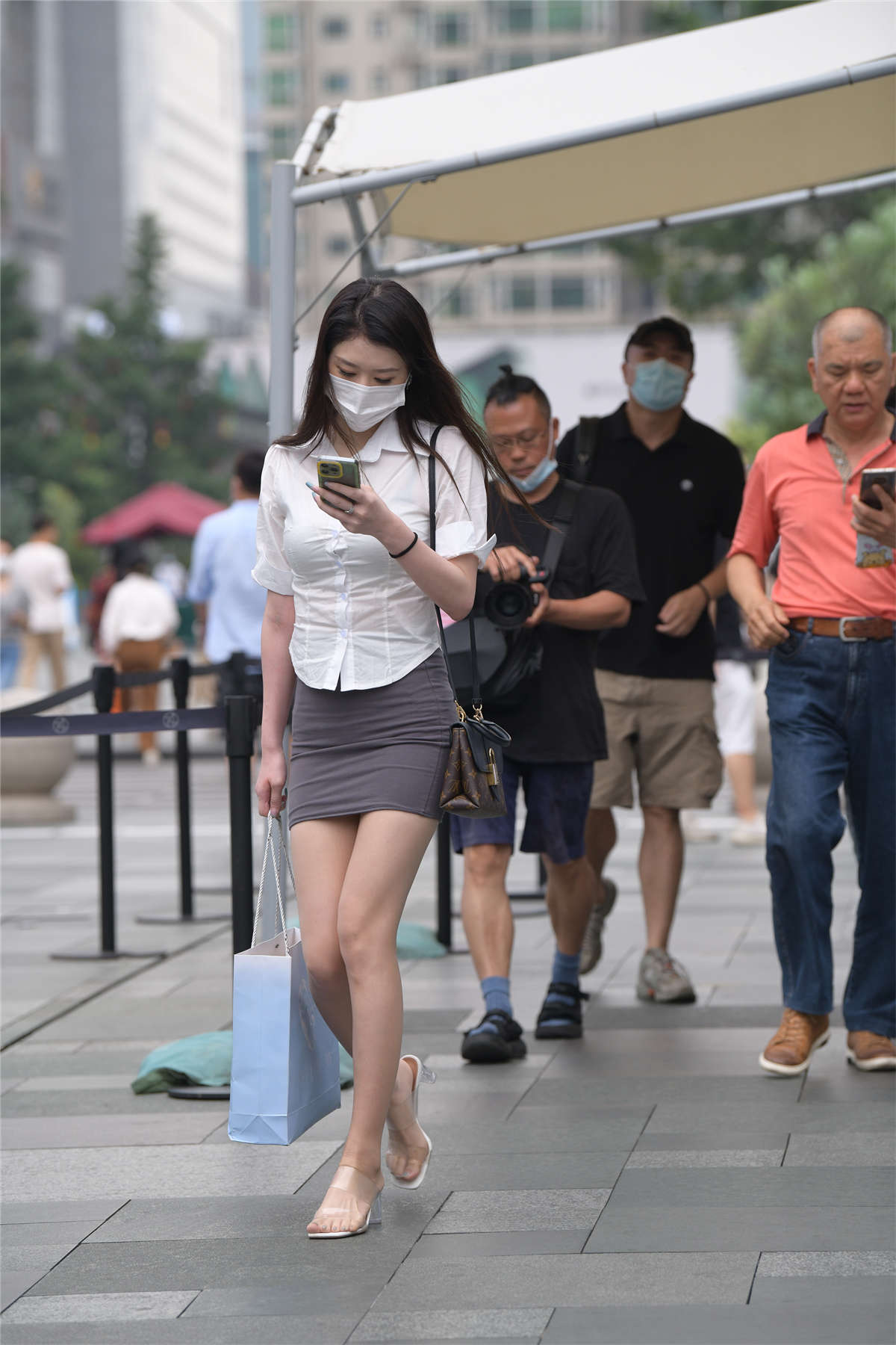 图片[2]-气质收腰温迪美女-日更街拍