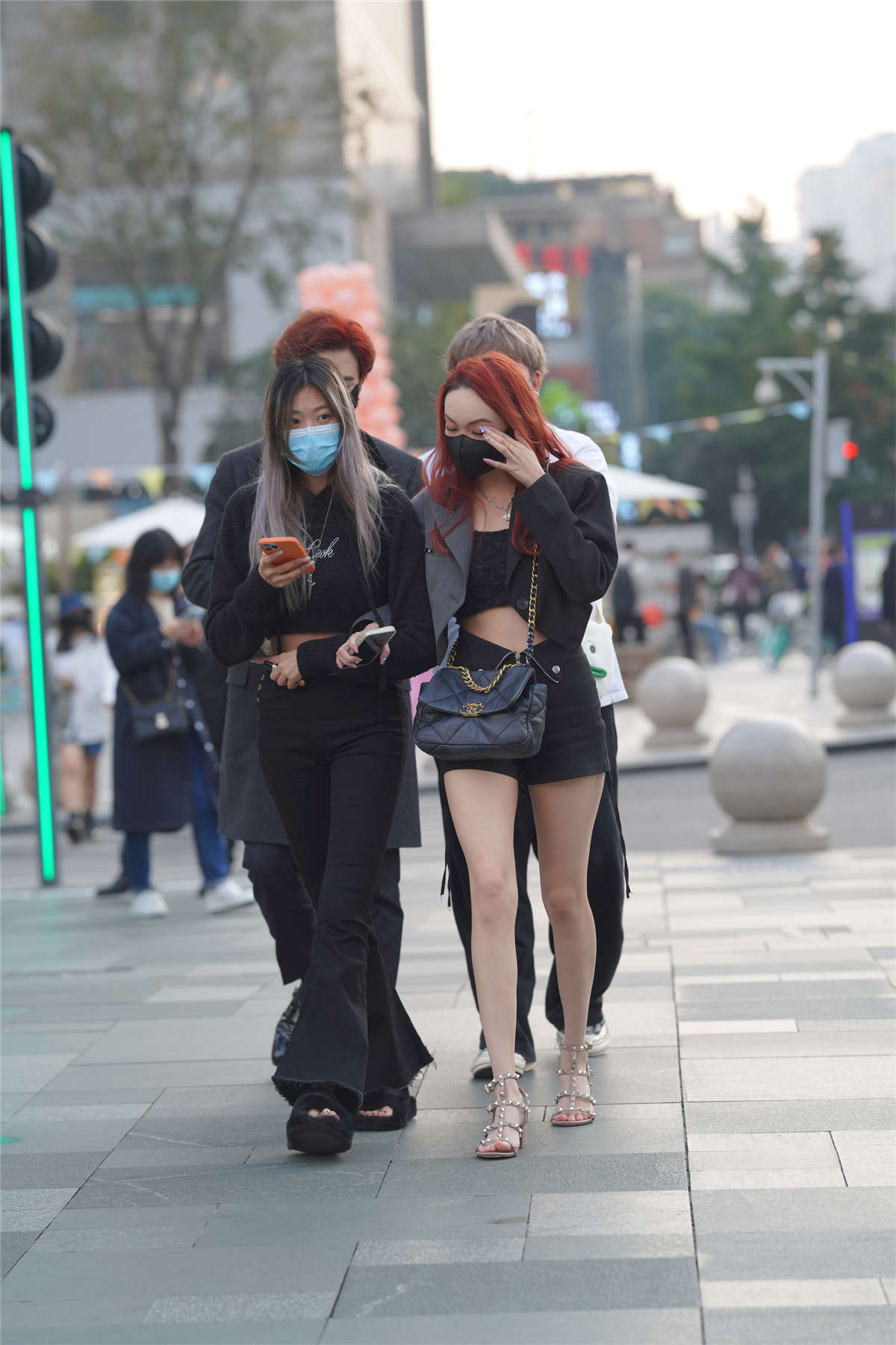 图片[2]-迷人西装外套-日更街拍