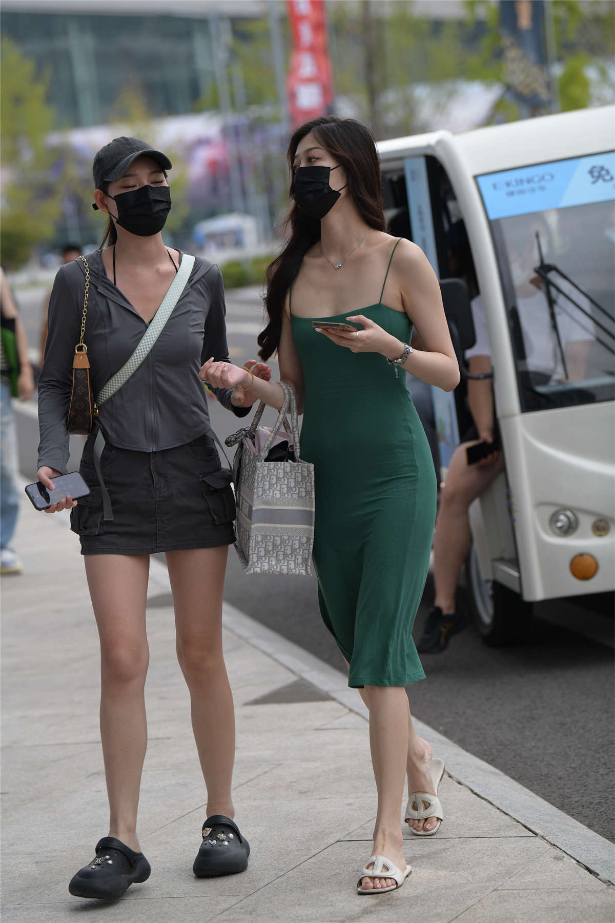 绿色长裙-日更街拍