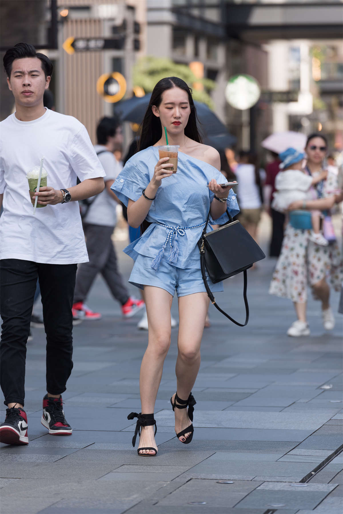 图片[2]-逛街的美女-日更街拍