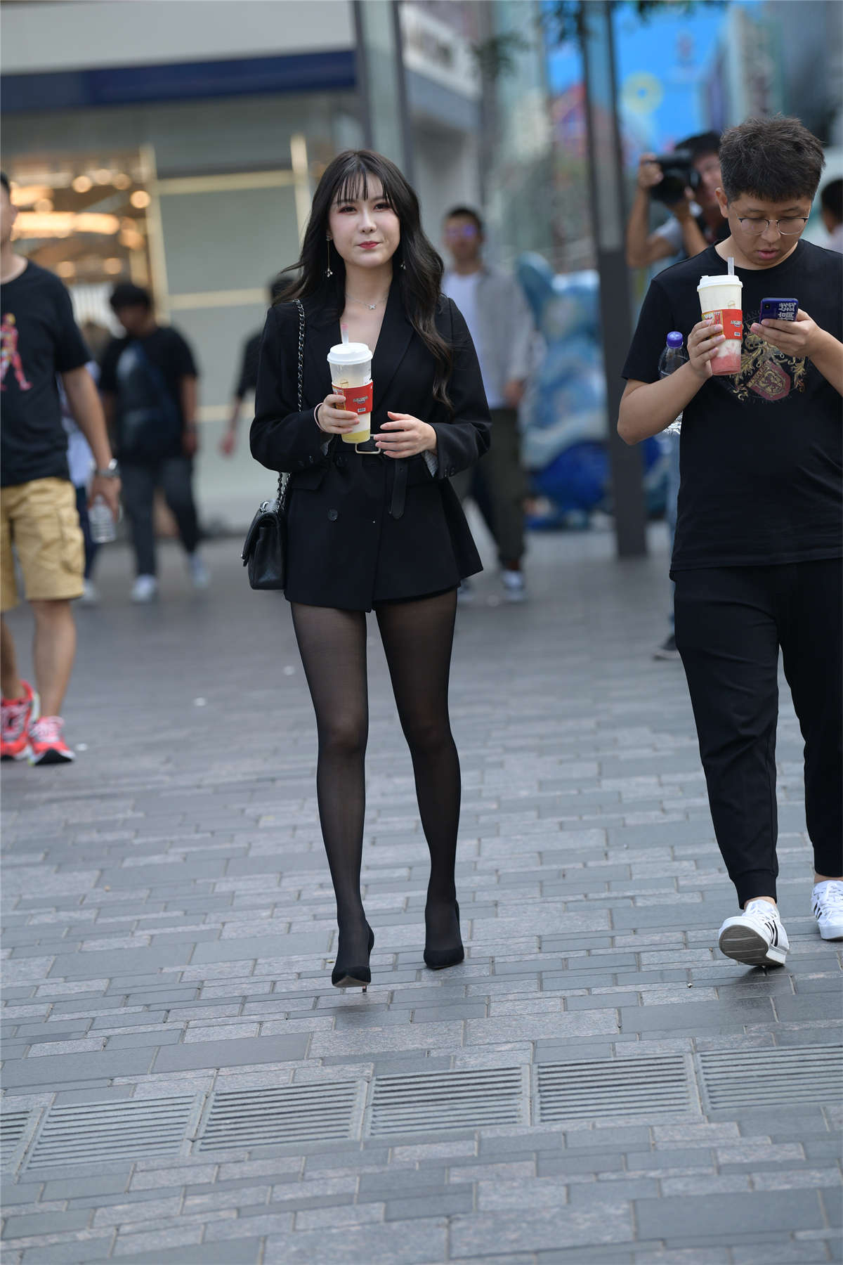 图片[2]-黑色长西装外套-日更街拍