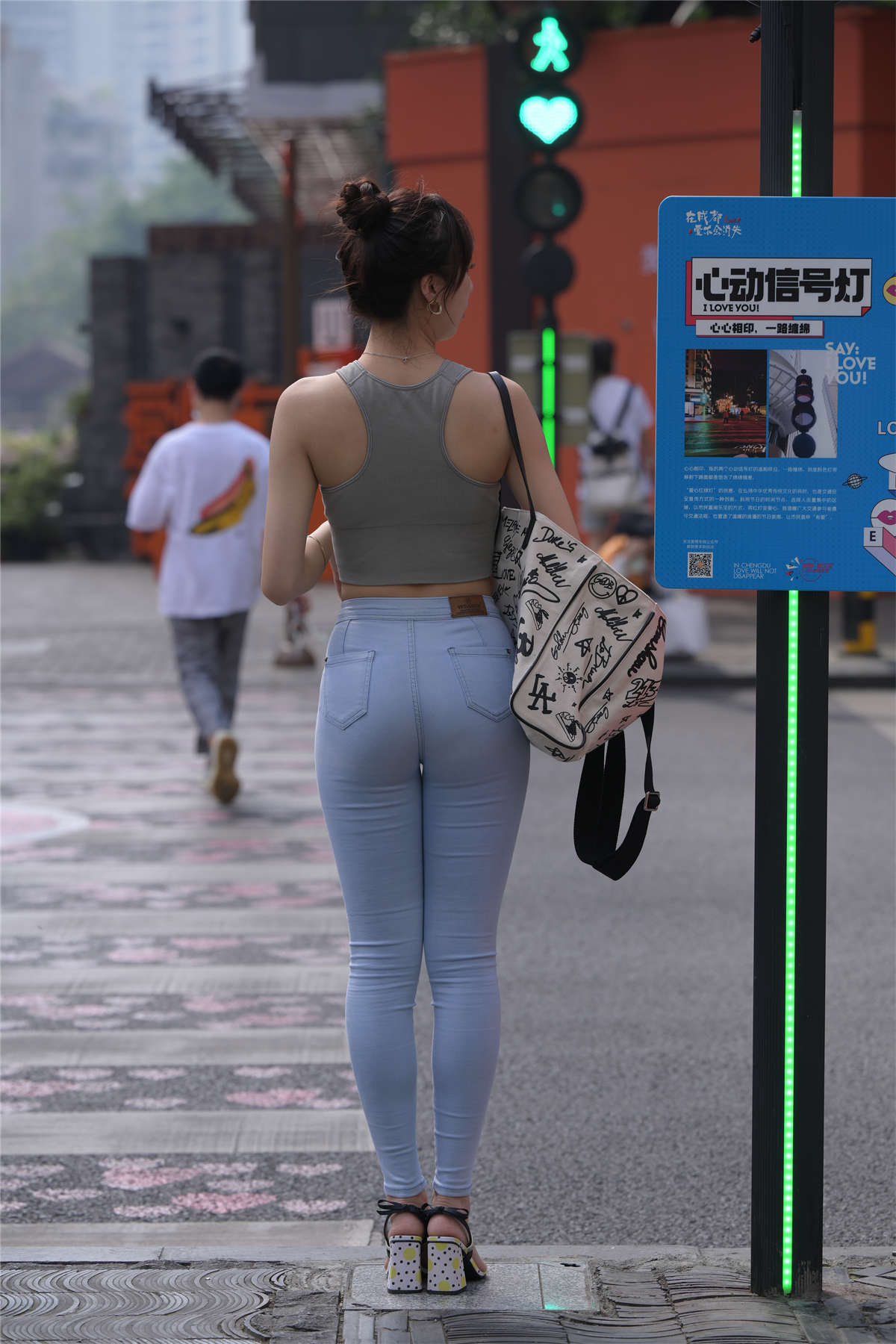 图片[2]-[魔镜原创摄影]魂魂摄影作品 习惯独行-日更街拍