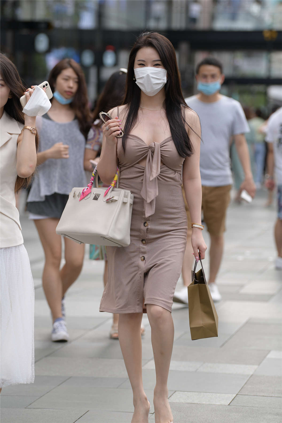 吊带针织裙-日更街拍