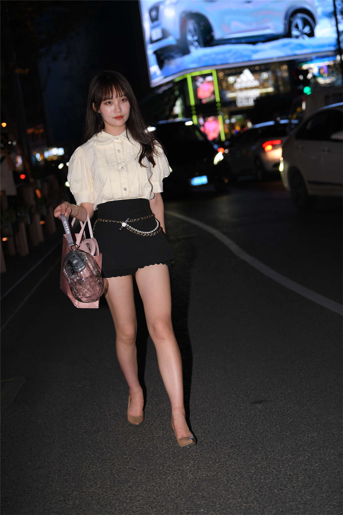 清秀黑白搭配-日更街拍