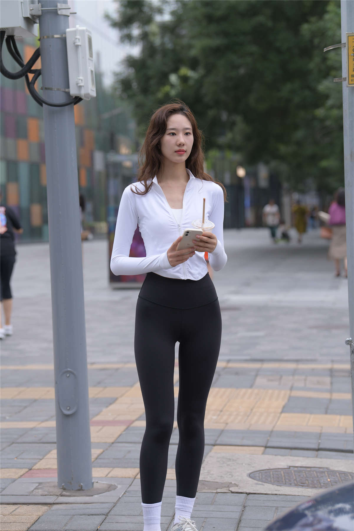 图片[2]-[魔镜原创摄影]一只麋鹿摄影作品 黑色瑜伽裤运动系高挑美女-日更街拍