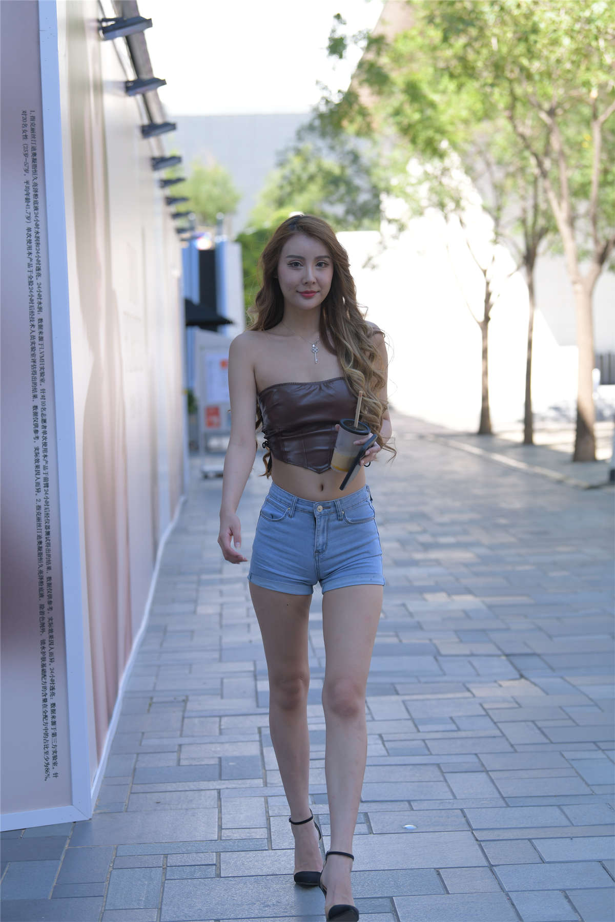 [魔镜原创摄影]一只麋鹿摄影作品 友情之上-日更街拍