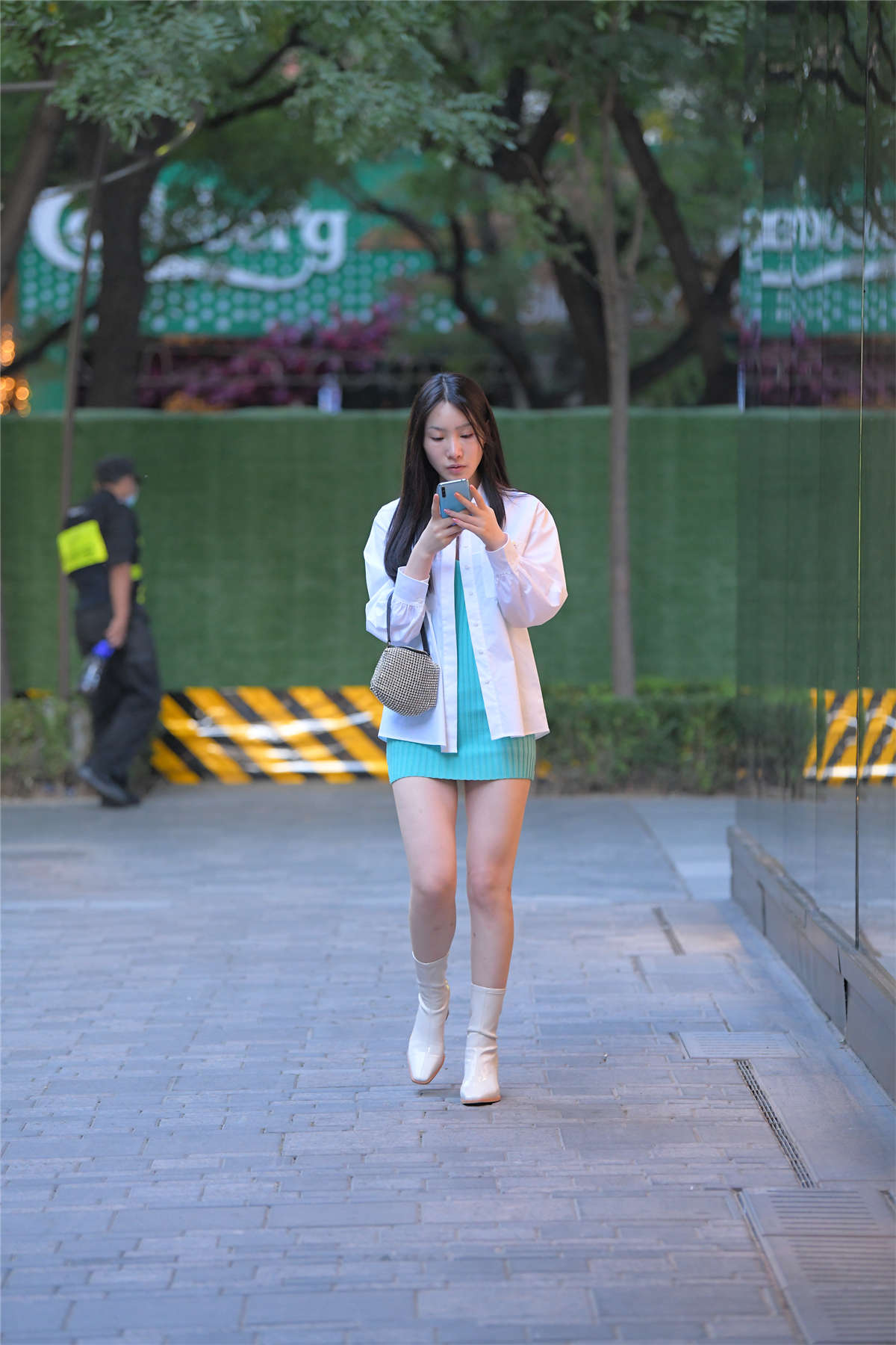 图片[2]-绿色针织裙-日更街拍