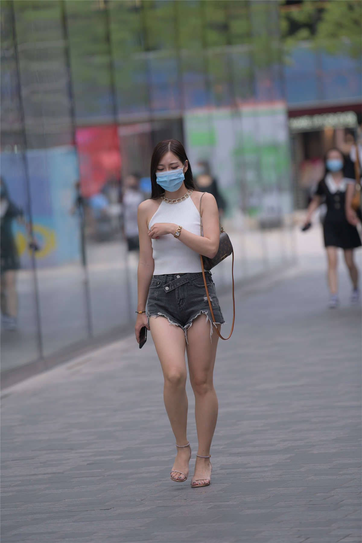 图片[2]-温婉牛仔短裤-日更街拍