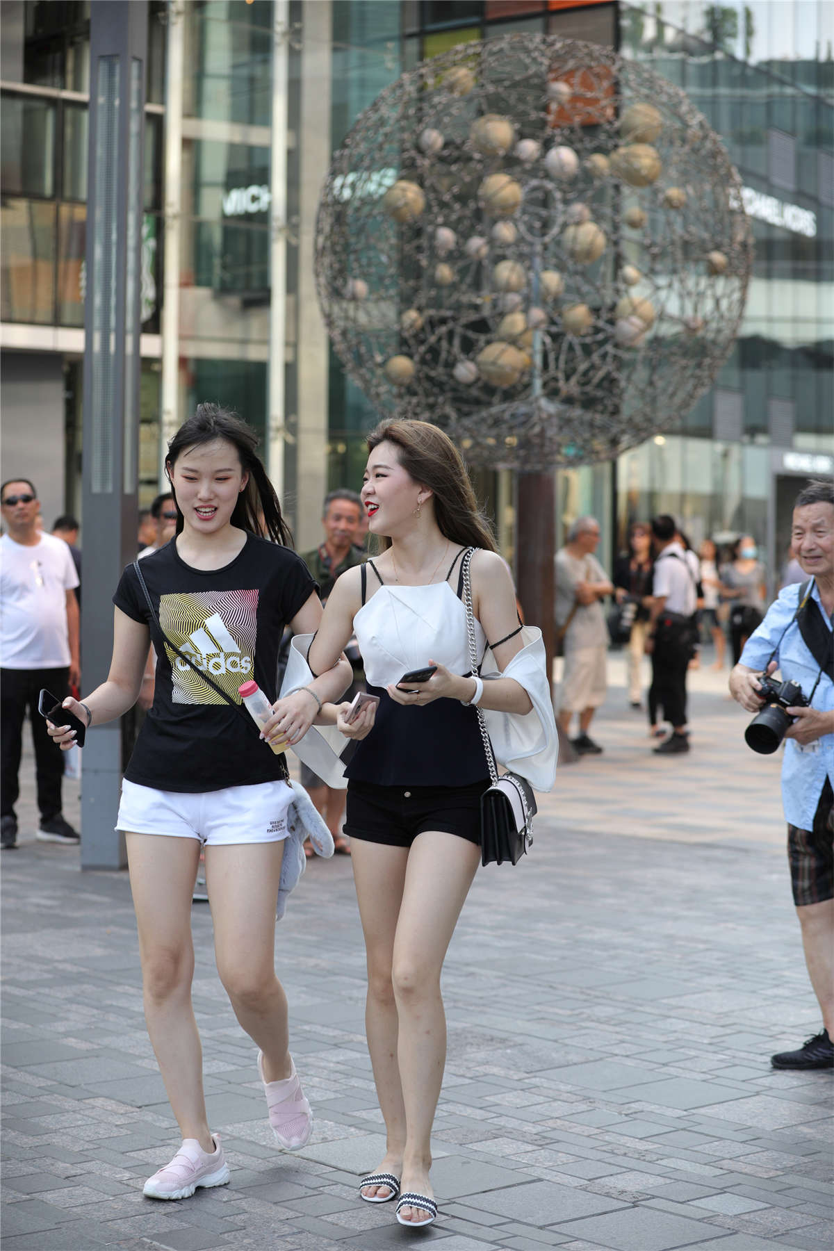 图片[2]-魅力黑白搭配-日更街拍