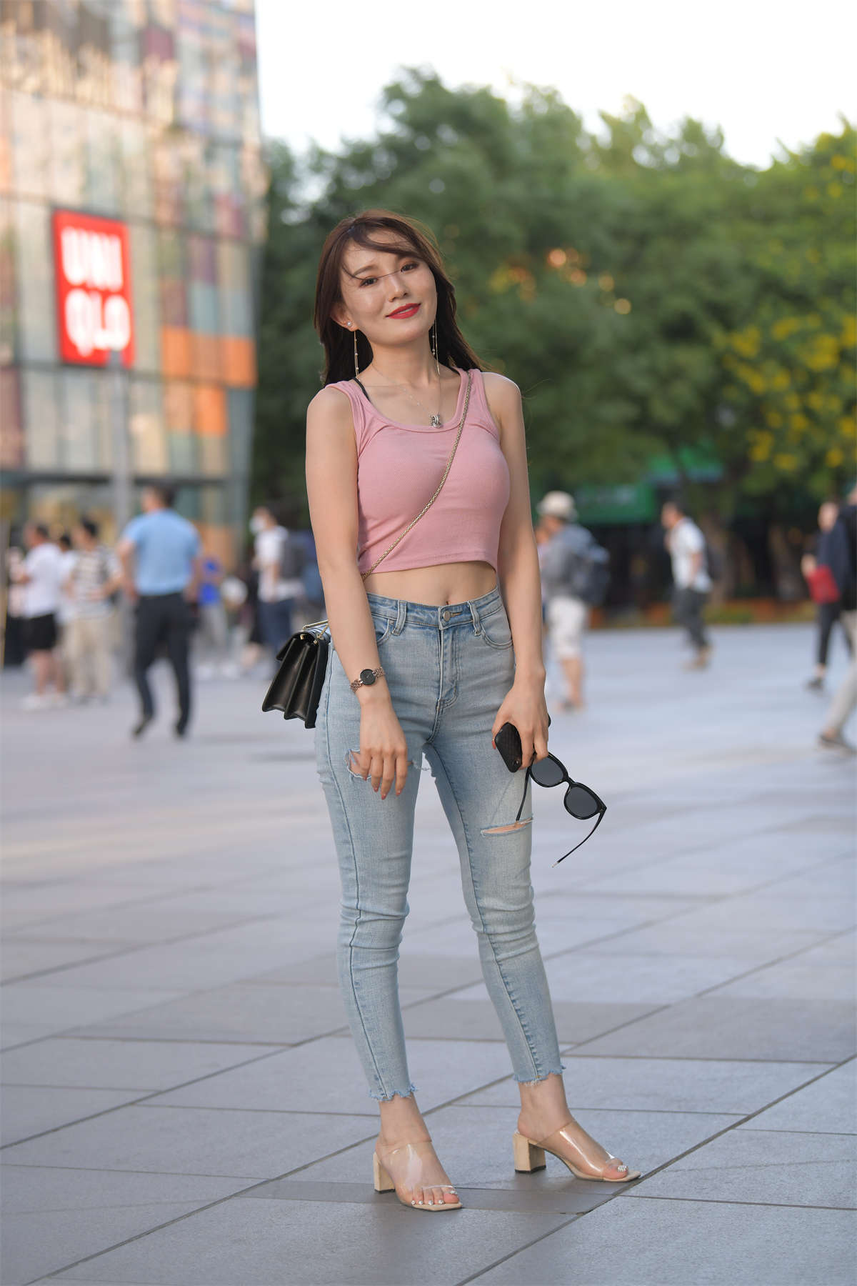 清纯动人粉色系-日更街拍