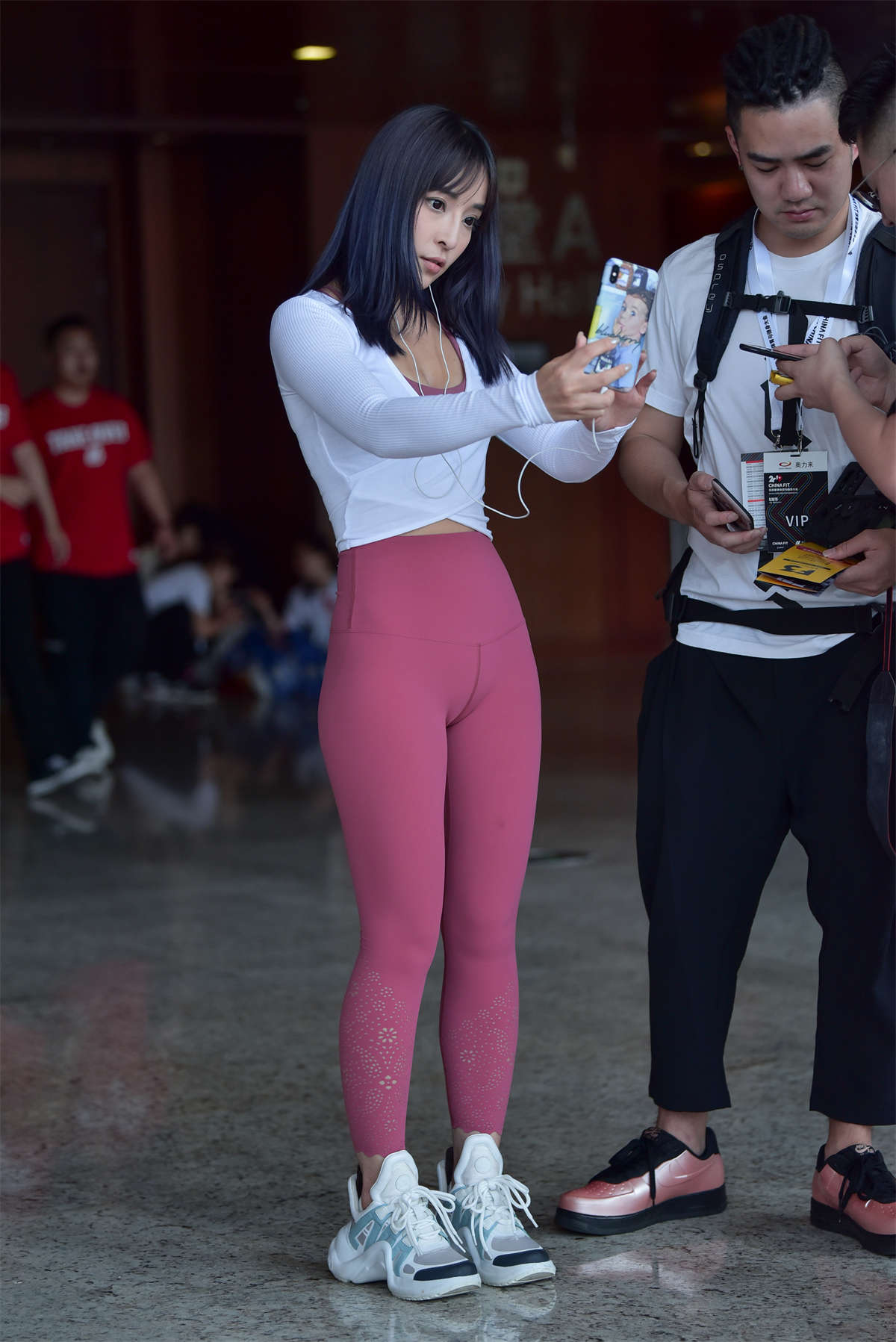 图片[2]-热辣甜美好身材-日更街拍