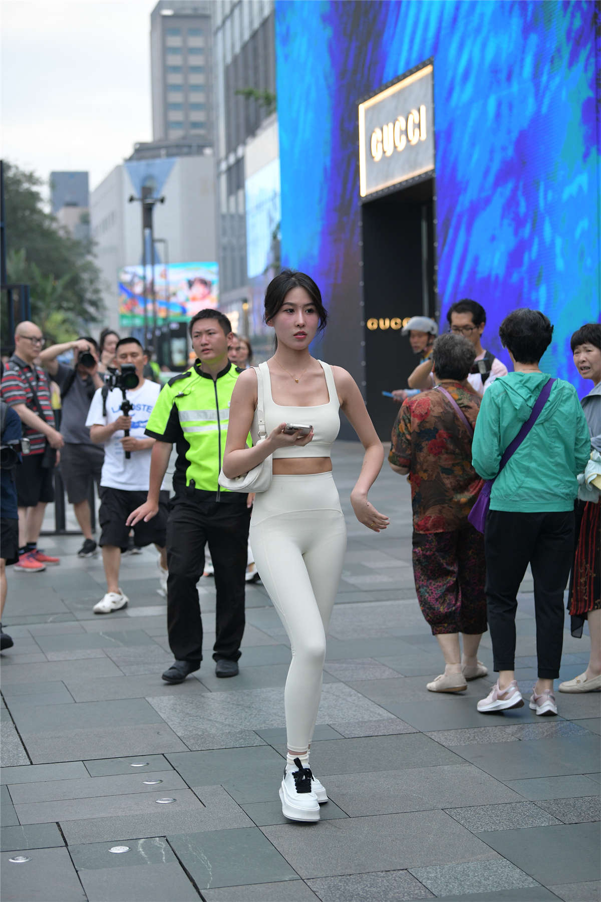 图片[2]-白色瑜伽运动装-日更街拍