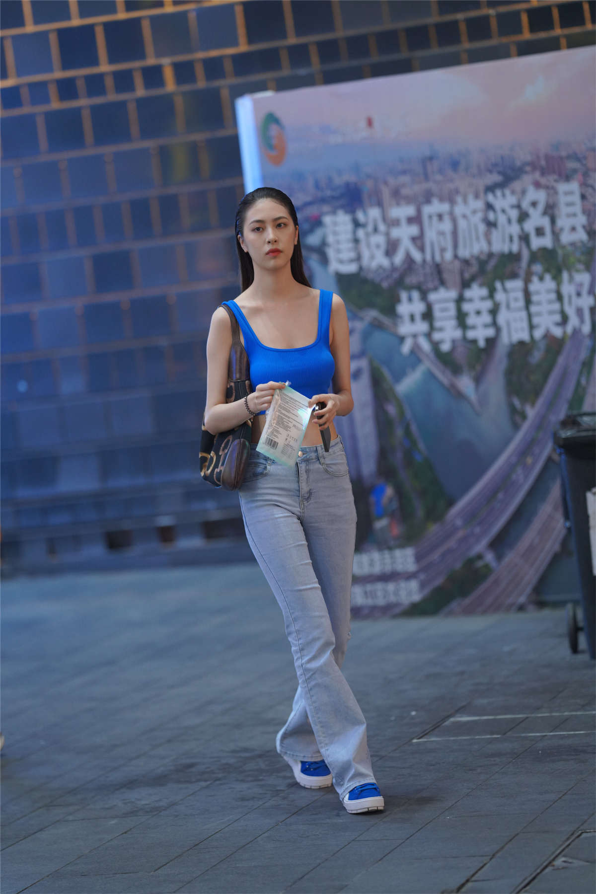 图片[2]-美丽的浅色牛仔-日更街拍