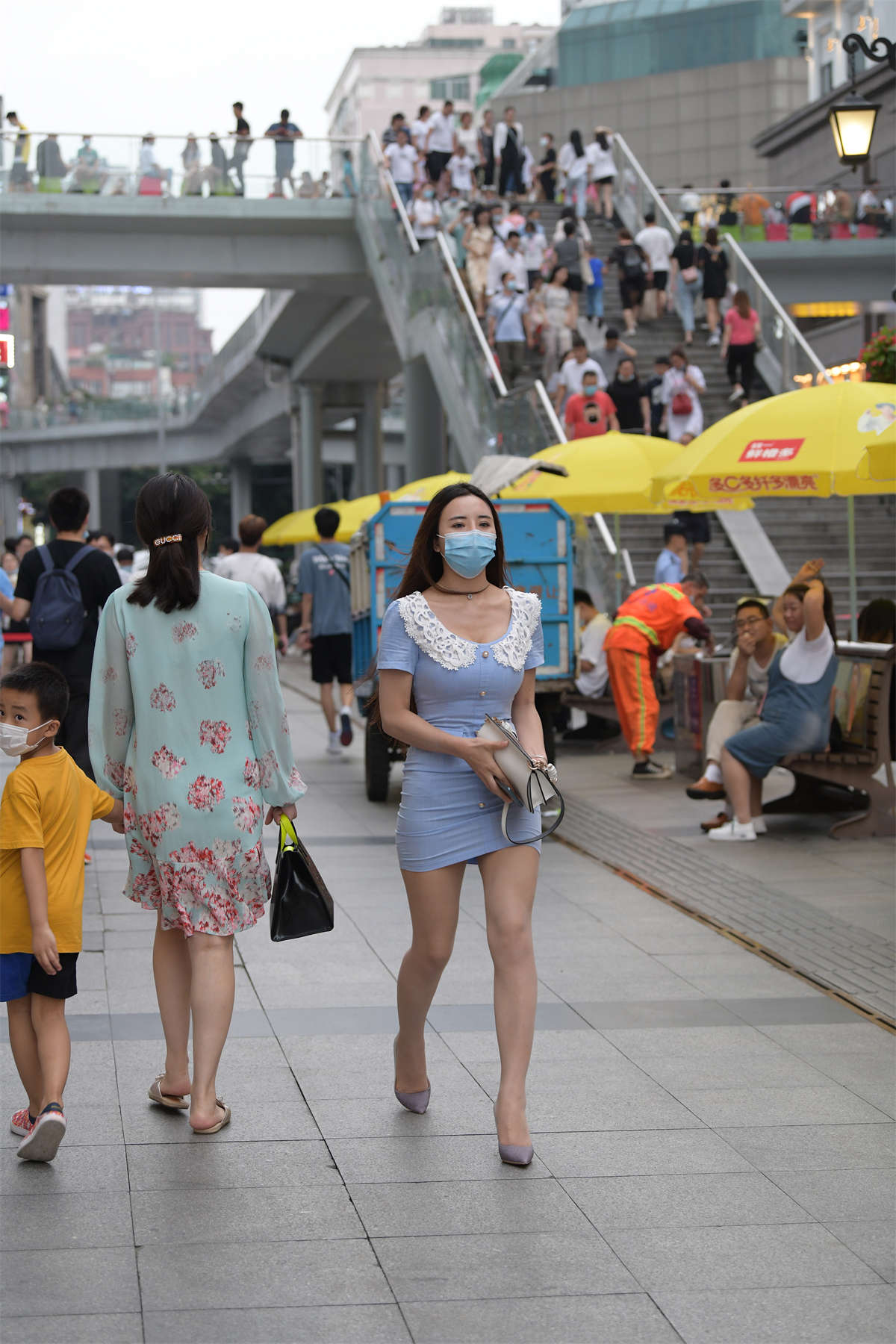 图片[2]-清爽蓝色修身裙-日更街拍