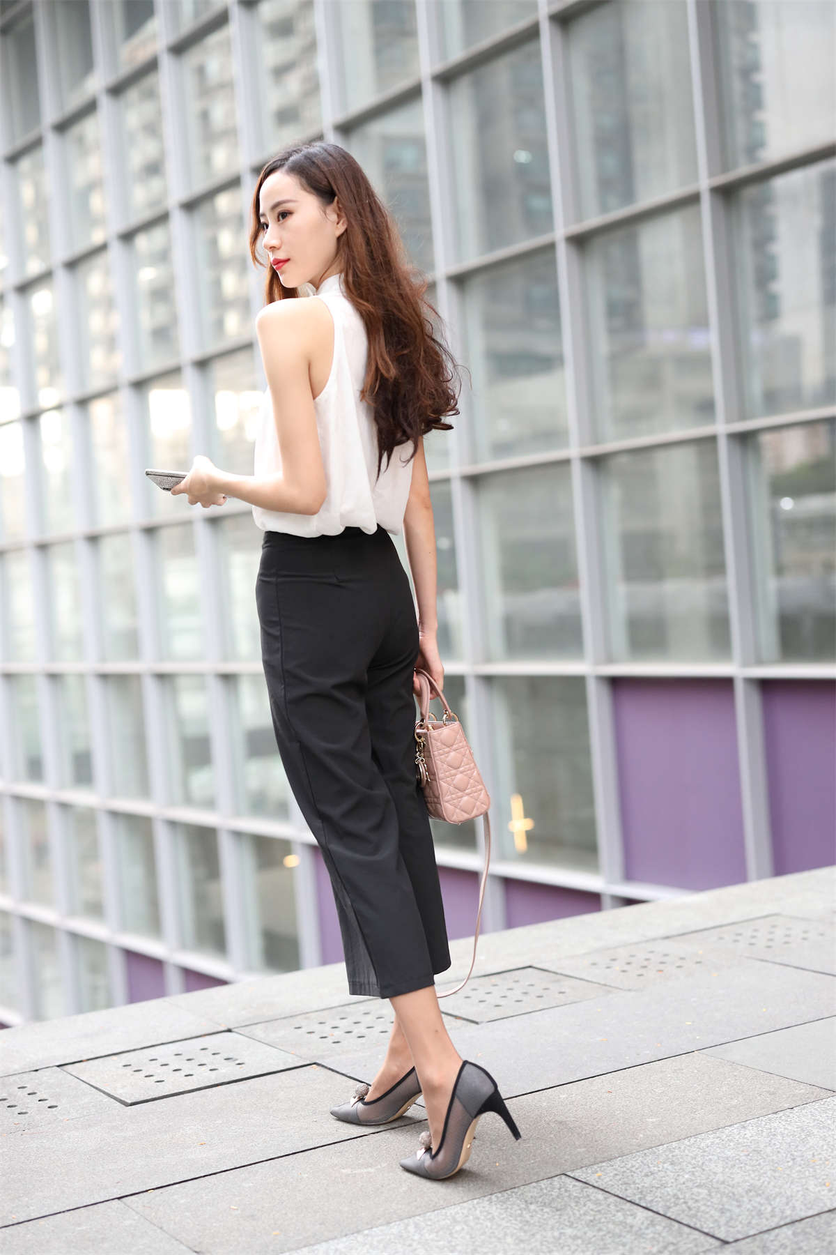 图片[2]-[魔镜原创摄影]辉辉模拍作品 赵公子的咖啡色丝袜-日更街拍